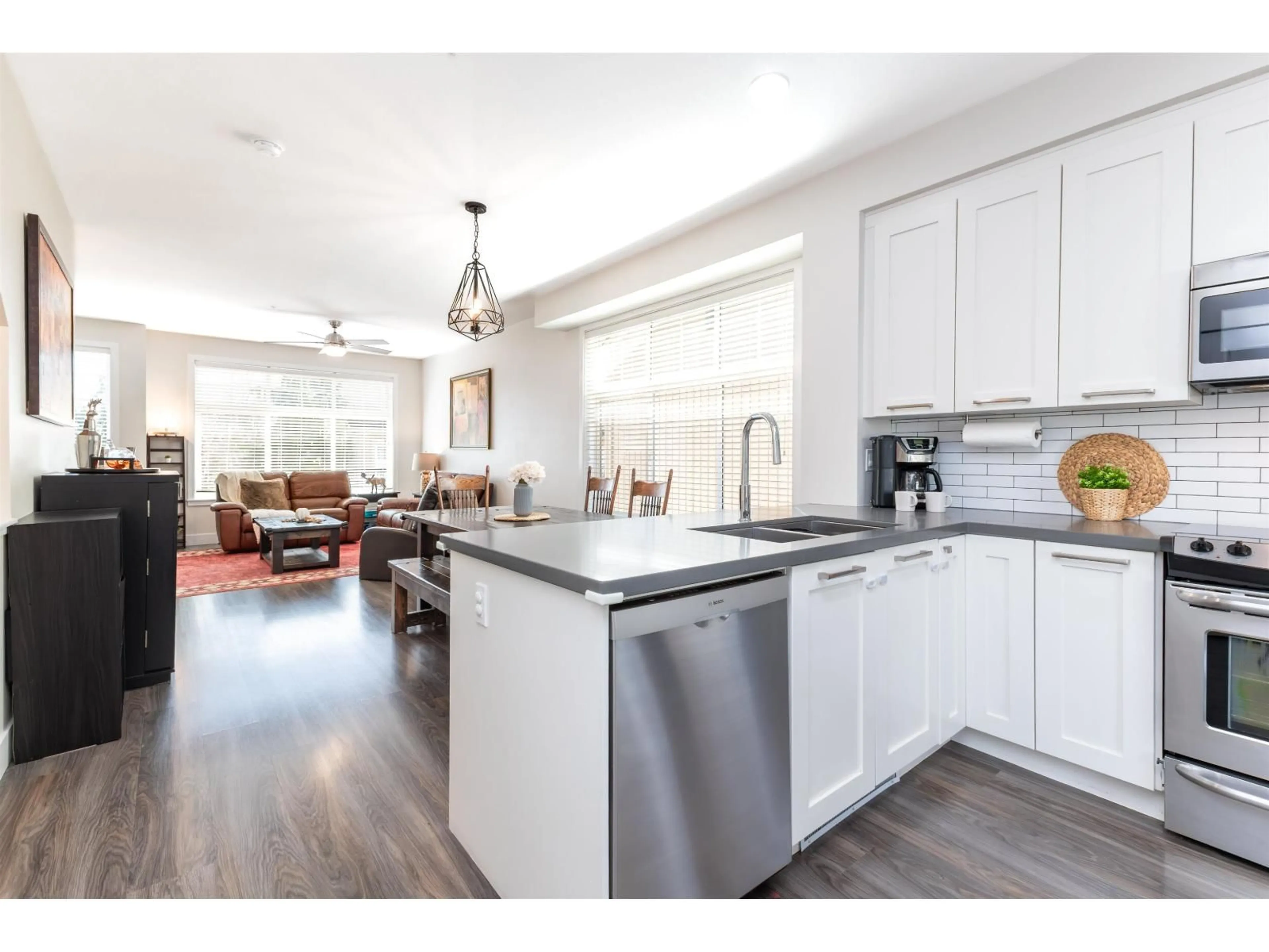 Open concept kitchen, unknown for 6 - 20966 77A AVENUE, Langley British Columbia V2Y0K9