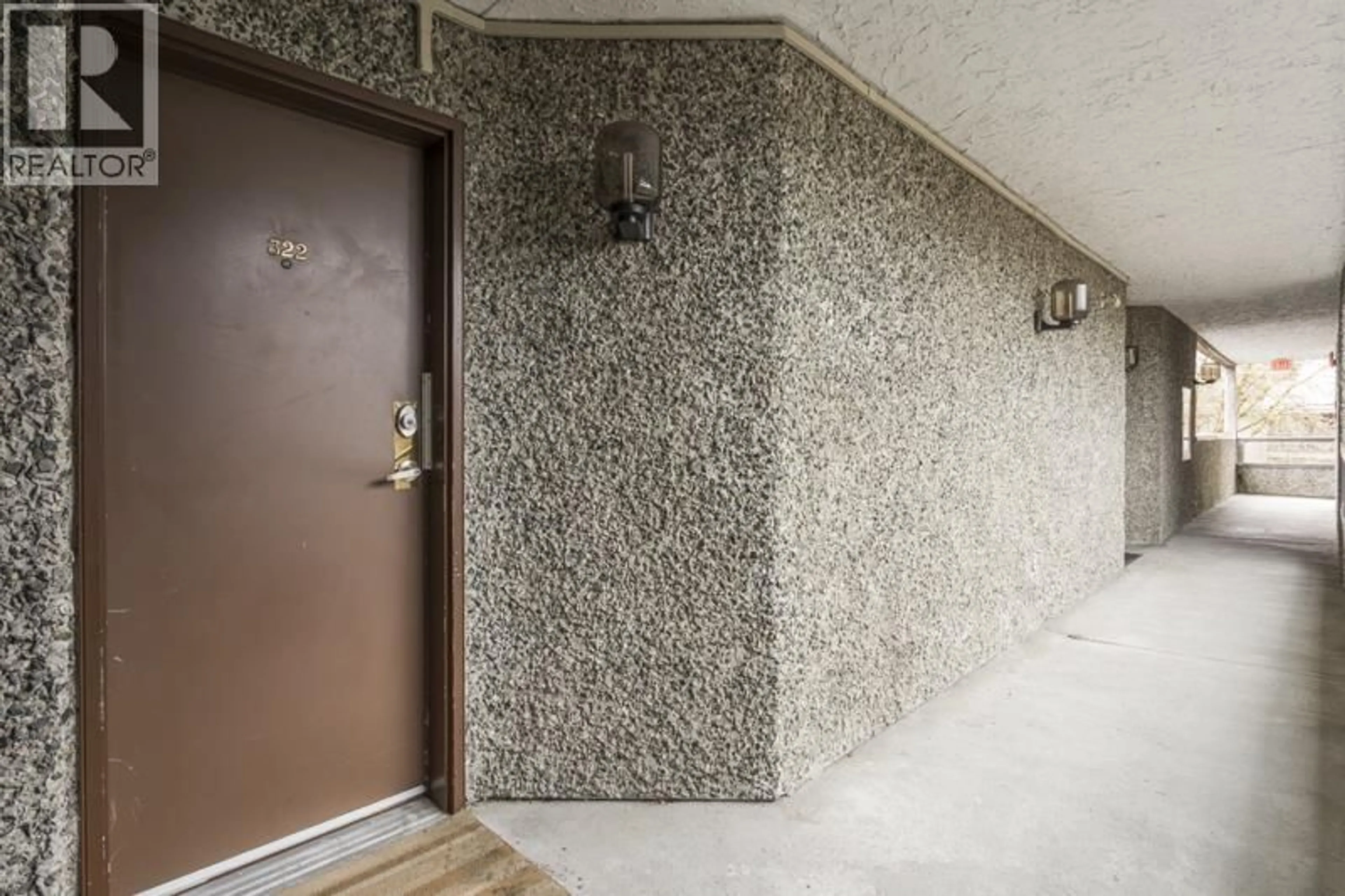 Indoor foyer for 322 - 8460 ACKROYD ROAD, Richmond British Columbia V6X3E9