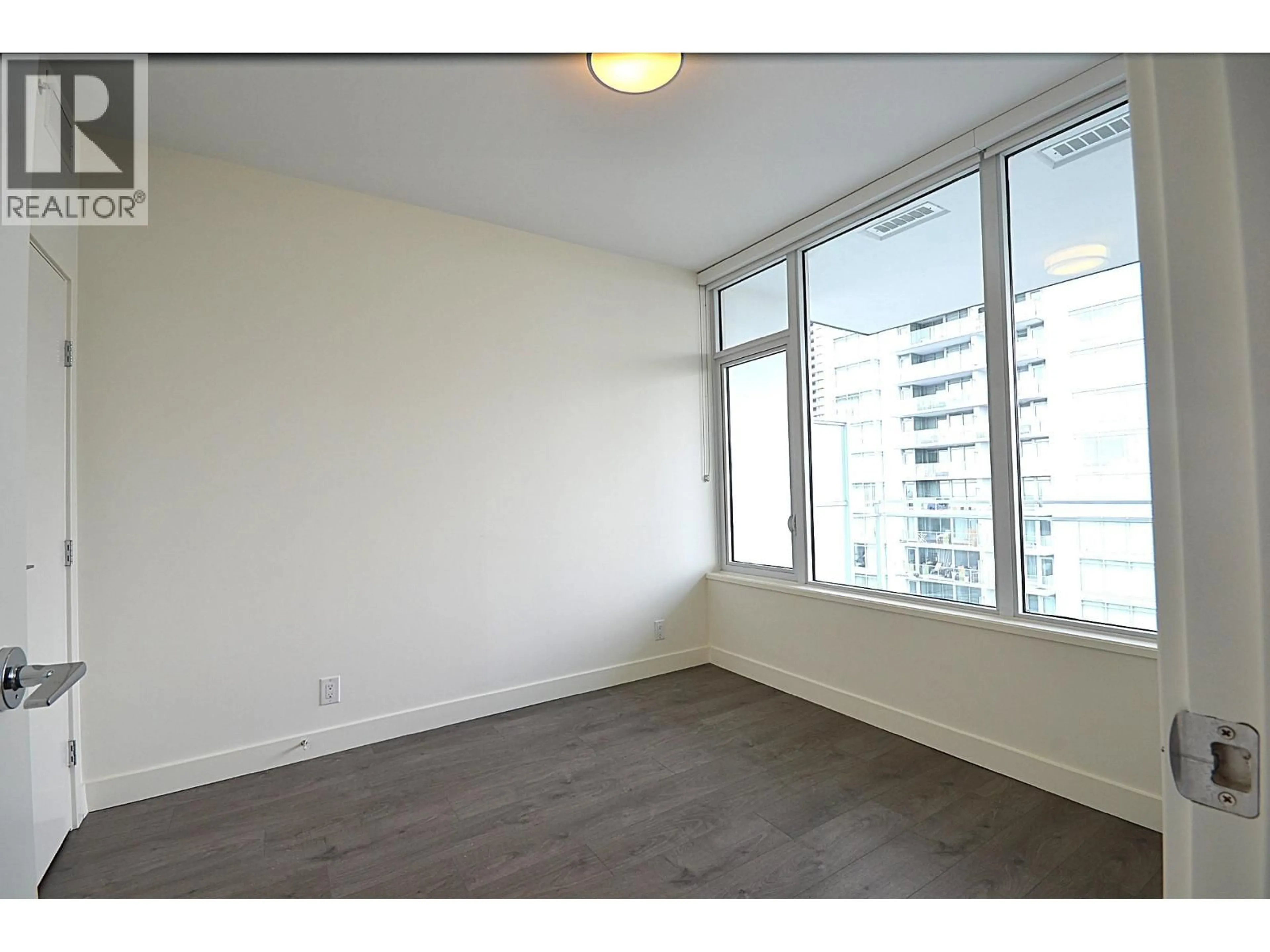 A pic of a room for 1001 - 5051 IMPERIAL STREET, Burnaby British Columbia V5J0J3