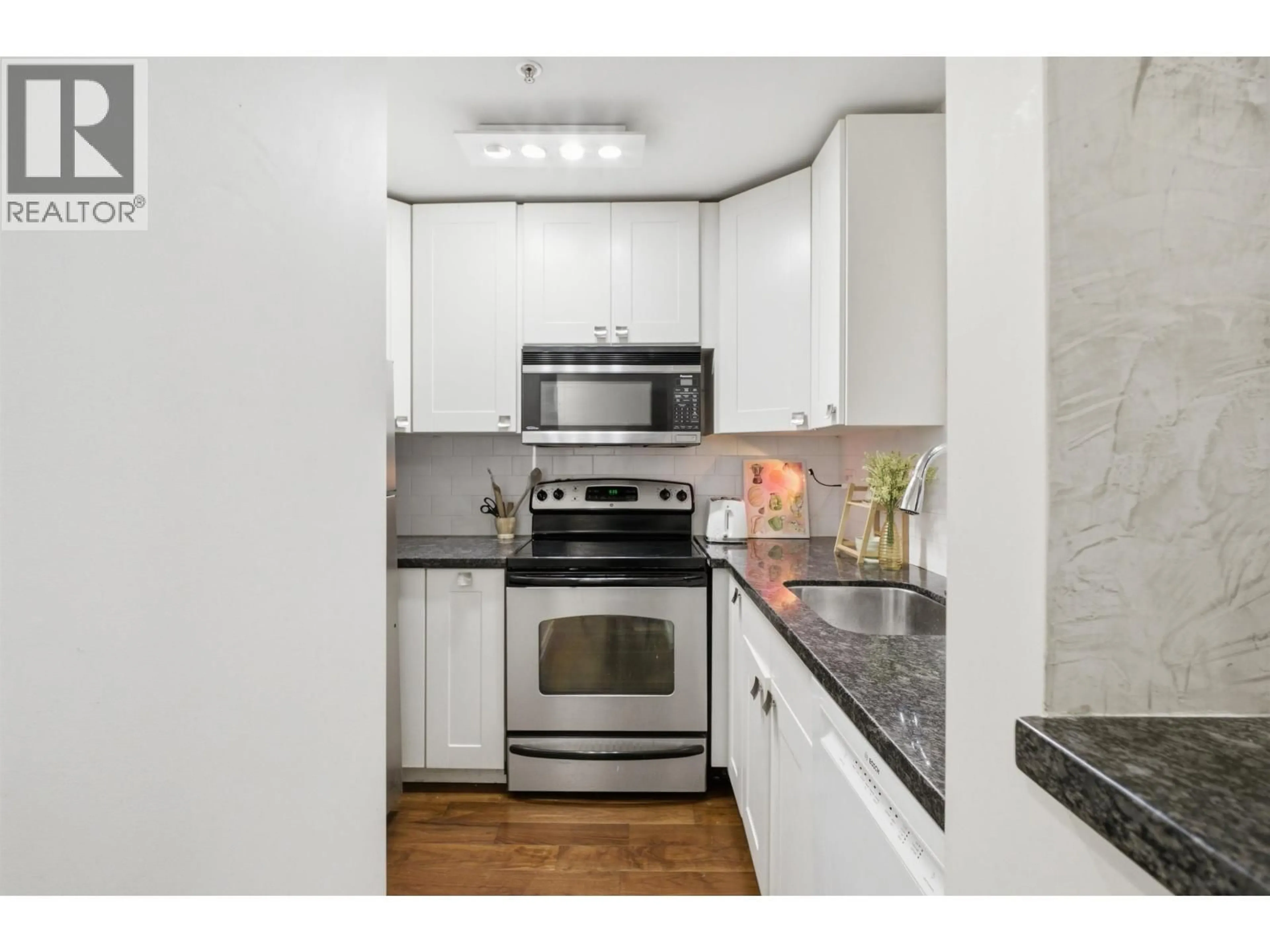 Standard kitchen, unknown for 307 - 1230 HARO STREET, Vancouver British Columbia V6E4J9