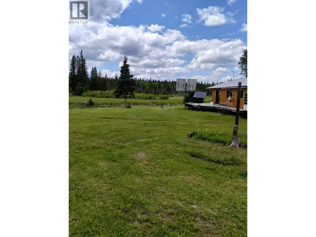 6534 HORSE LAKE FOREST SERVICE ROAD, 100 Mile House 3