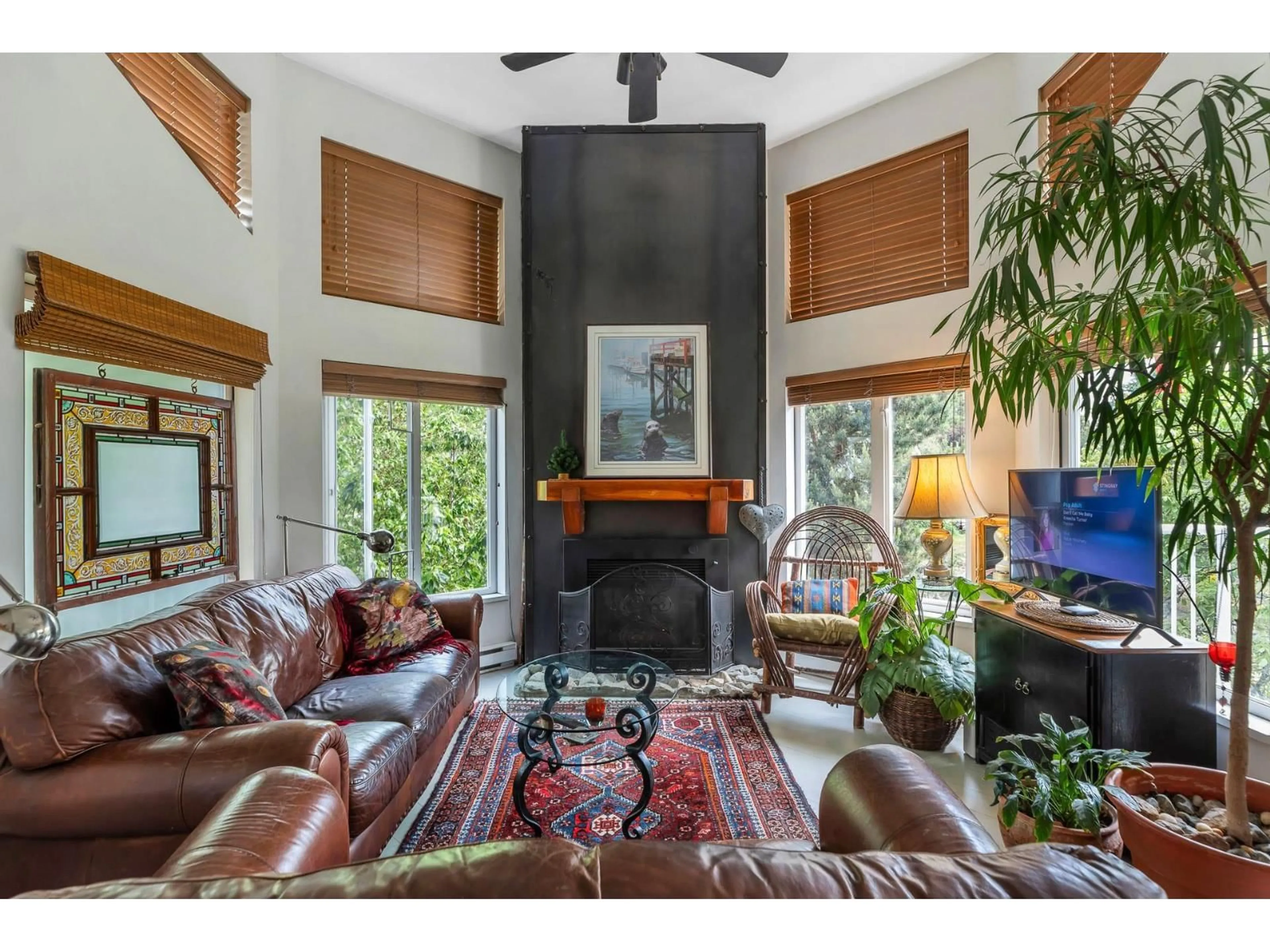 Living room with furniture, unknown for 301 - 33669 2ND AVENUE, Mission British Columbia V2V8Z4