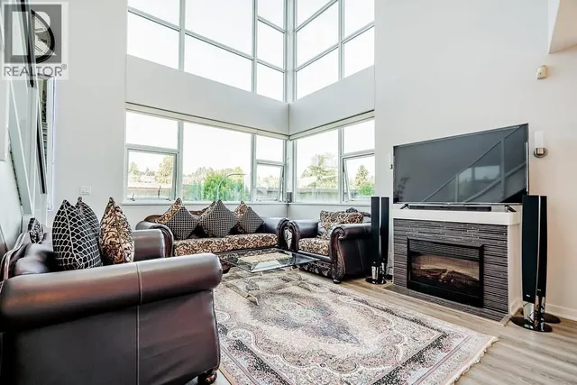 304 - 2225 HOLDOM AVENUE, Burnaby 2