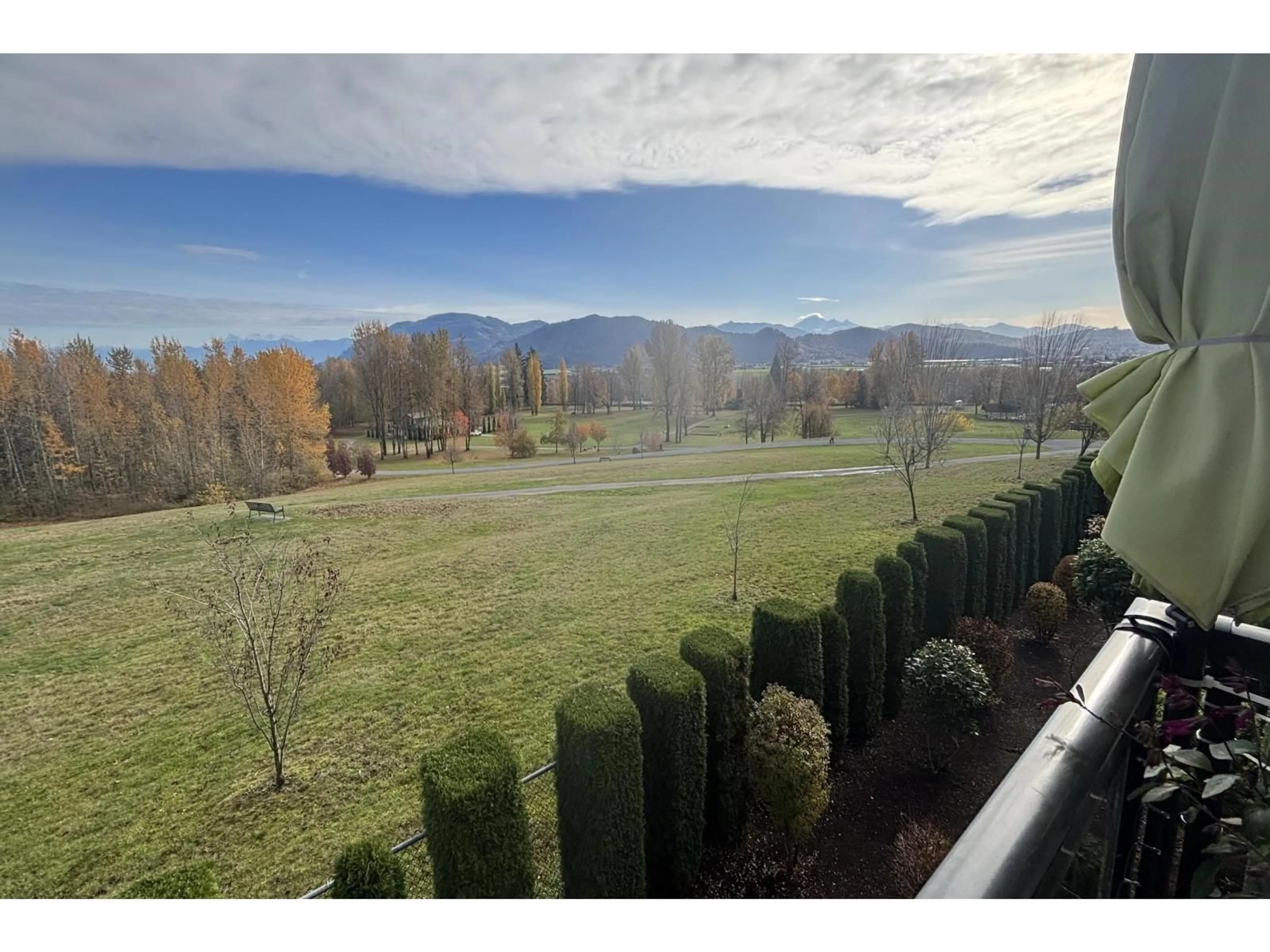A pic from outside/outdoor area/front of a property/back of a property/a pic from drone, unknown for 205 - 33755 7 AVENUE, Mission British Columbia V2V0A4