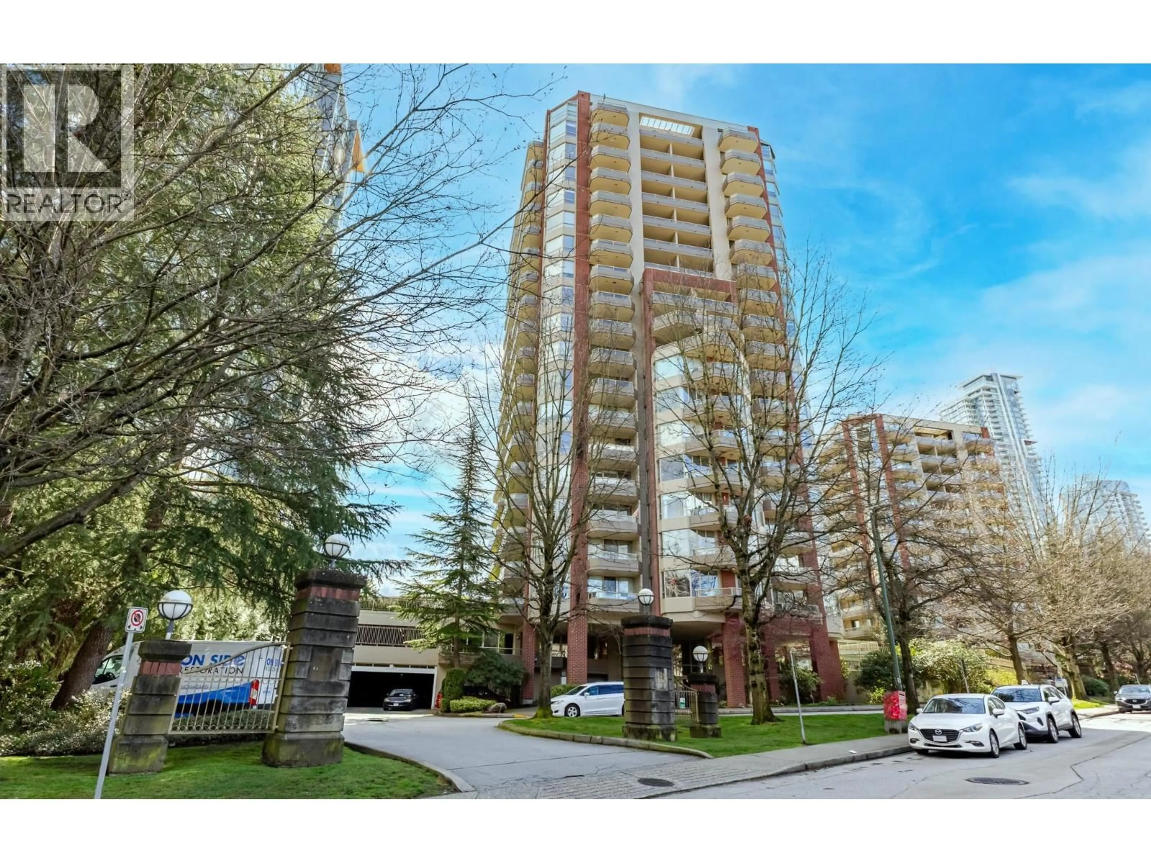 A pic from outside/outdoor area/front of a property/back of a property/a pic from drone, street for 1203 - 738 FARROW STREET, Coquitlam British Columbia V3J7V4