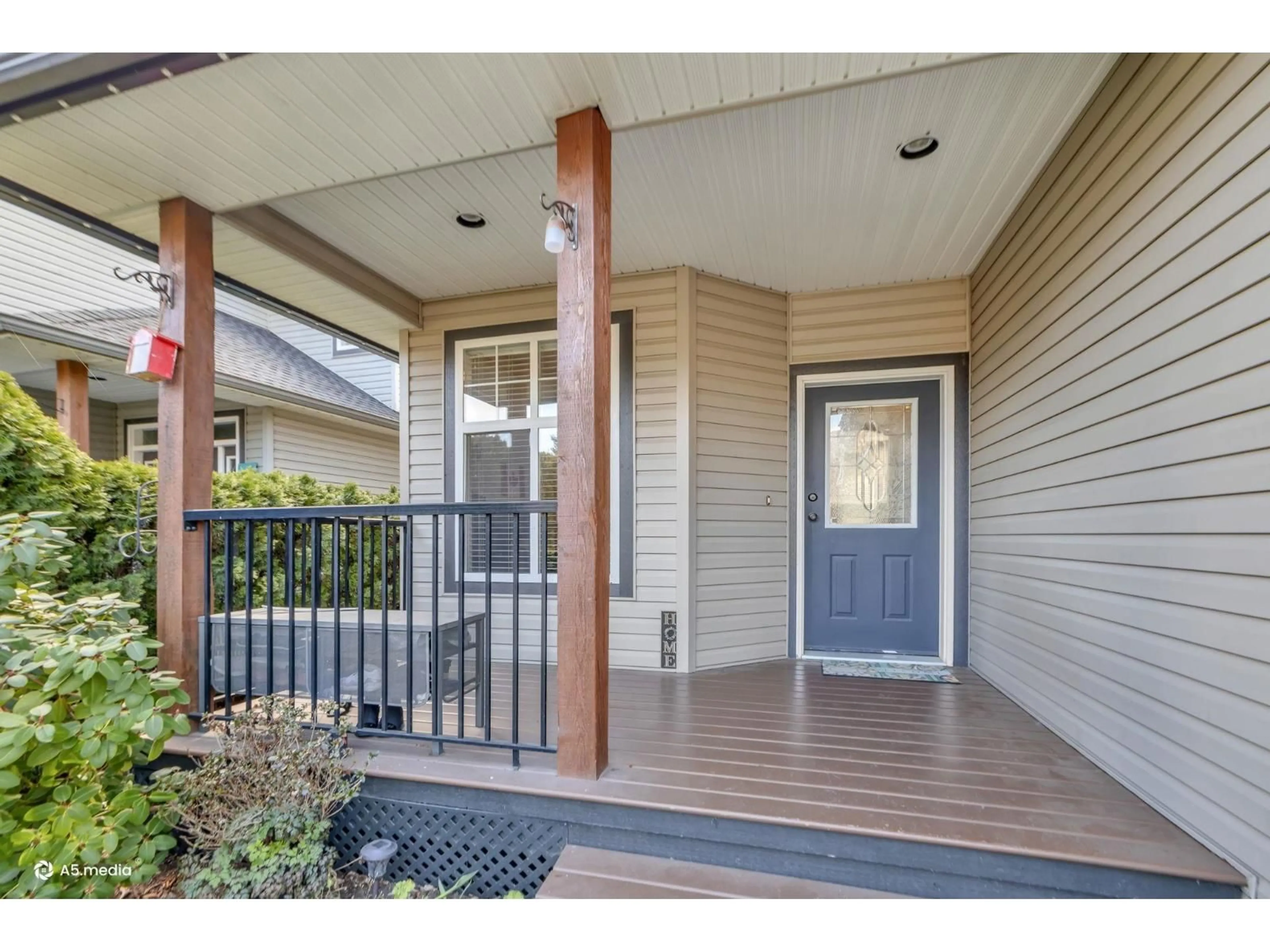 Indoor entryway for 11 - 5545 PEACH ROAD, Chilliwack British Columbia V2R5Y5