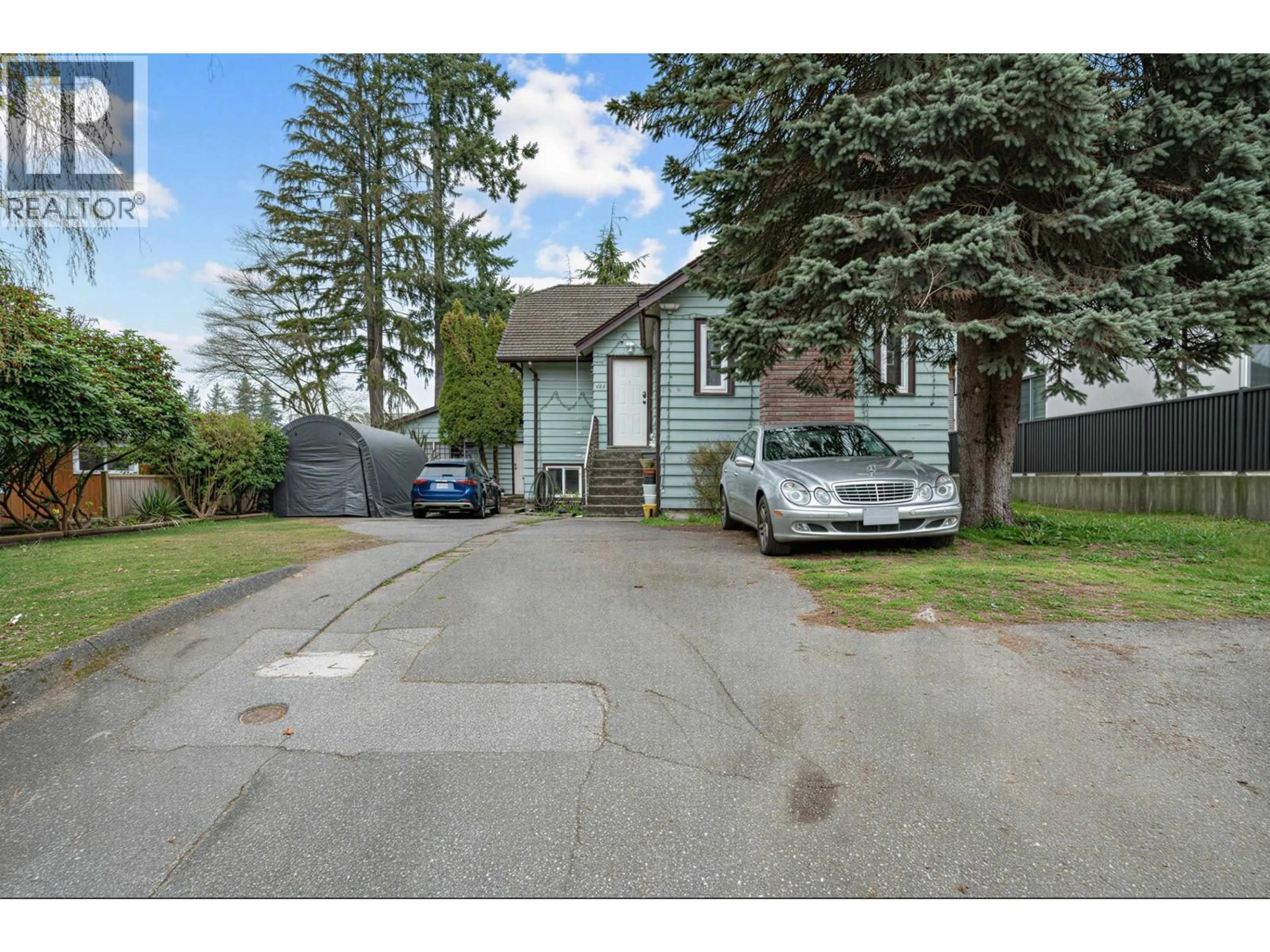 A pic from outside/outdoor area/front of a property/back of a property/a pic from drone, street for 1333 SMITH AVENUE, Coquitlam British Columbia V3J2Y1