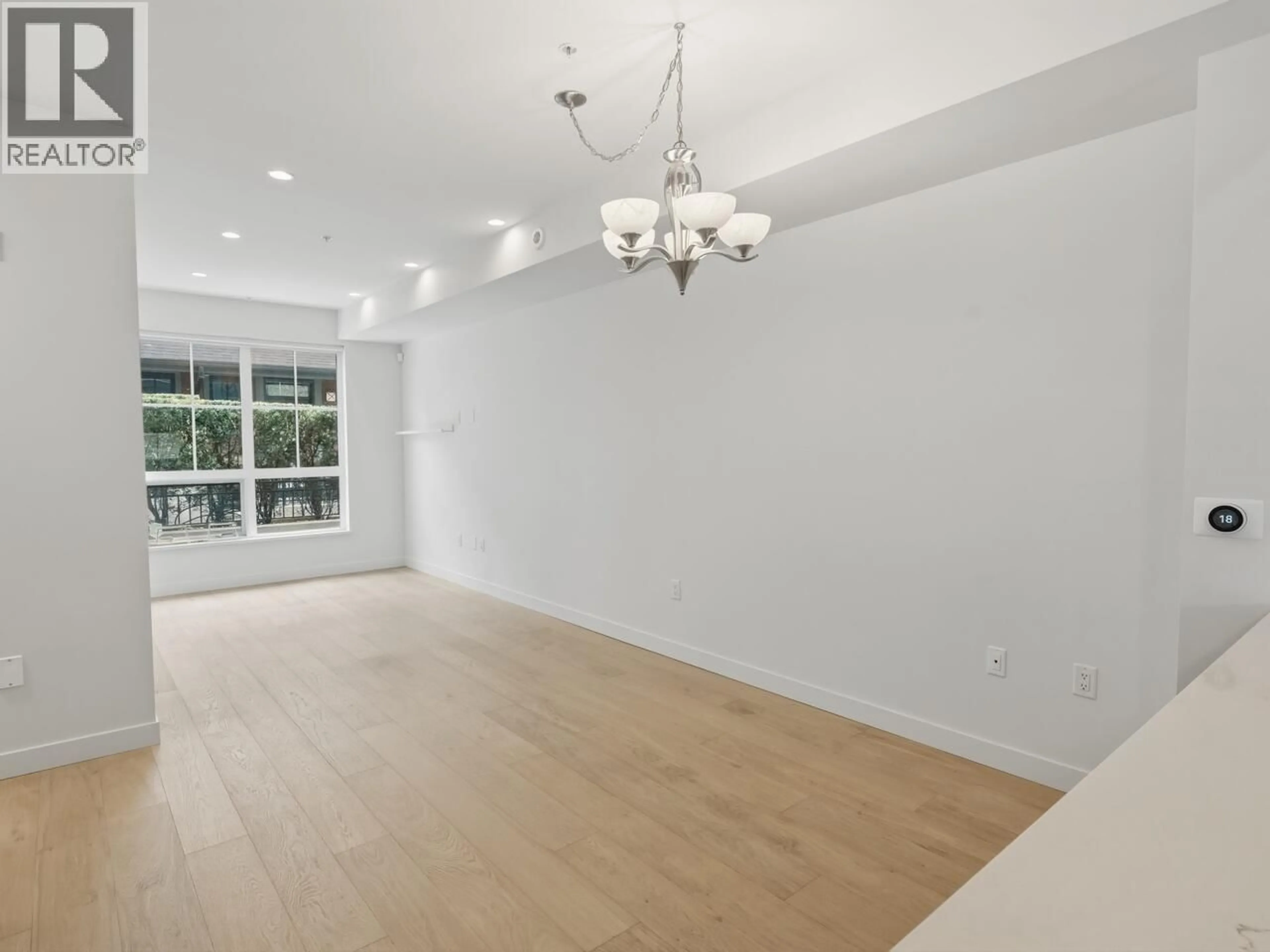 A pic of a room for 7891 OAK STREET, Vancouver British Columbia V6P4A6