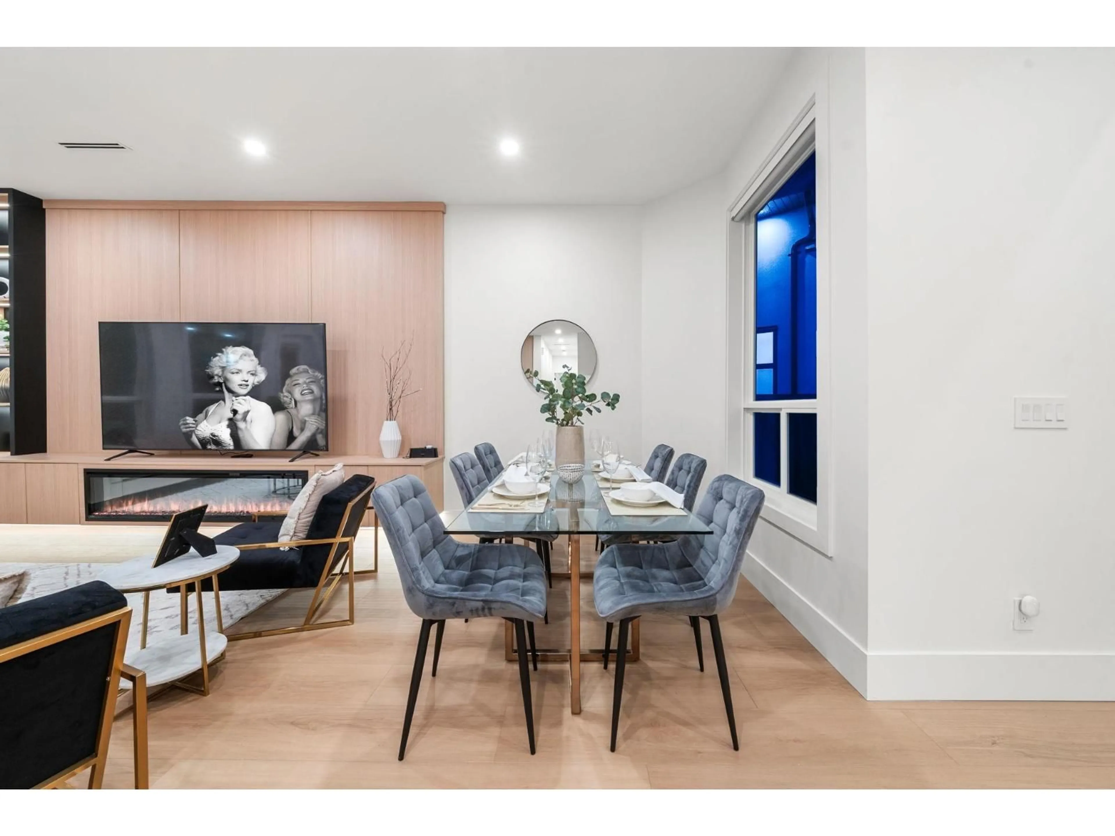 Dining room, wood/laminate floor for 11648 94A AVENUE, Delta British Columbia V4C3S3