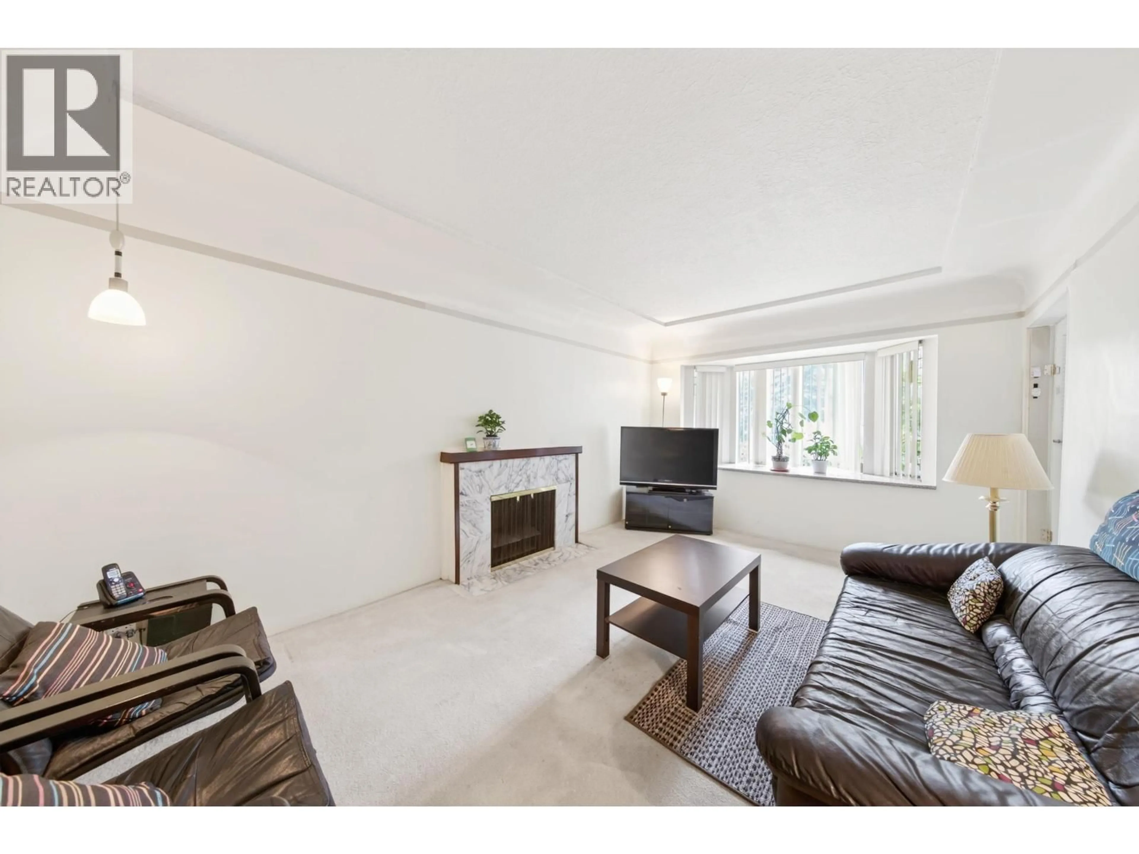 Living room with furniture, unknown for 3950 LAUREL STREET, Vancouver British Columbia V5Z3V6
