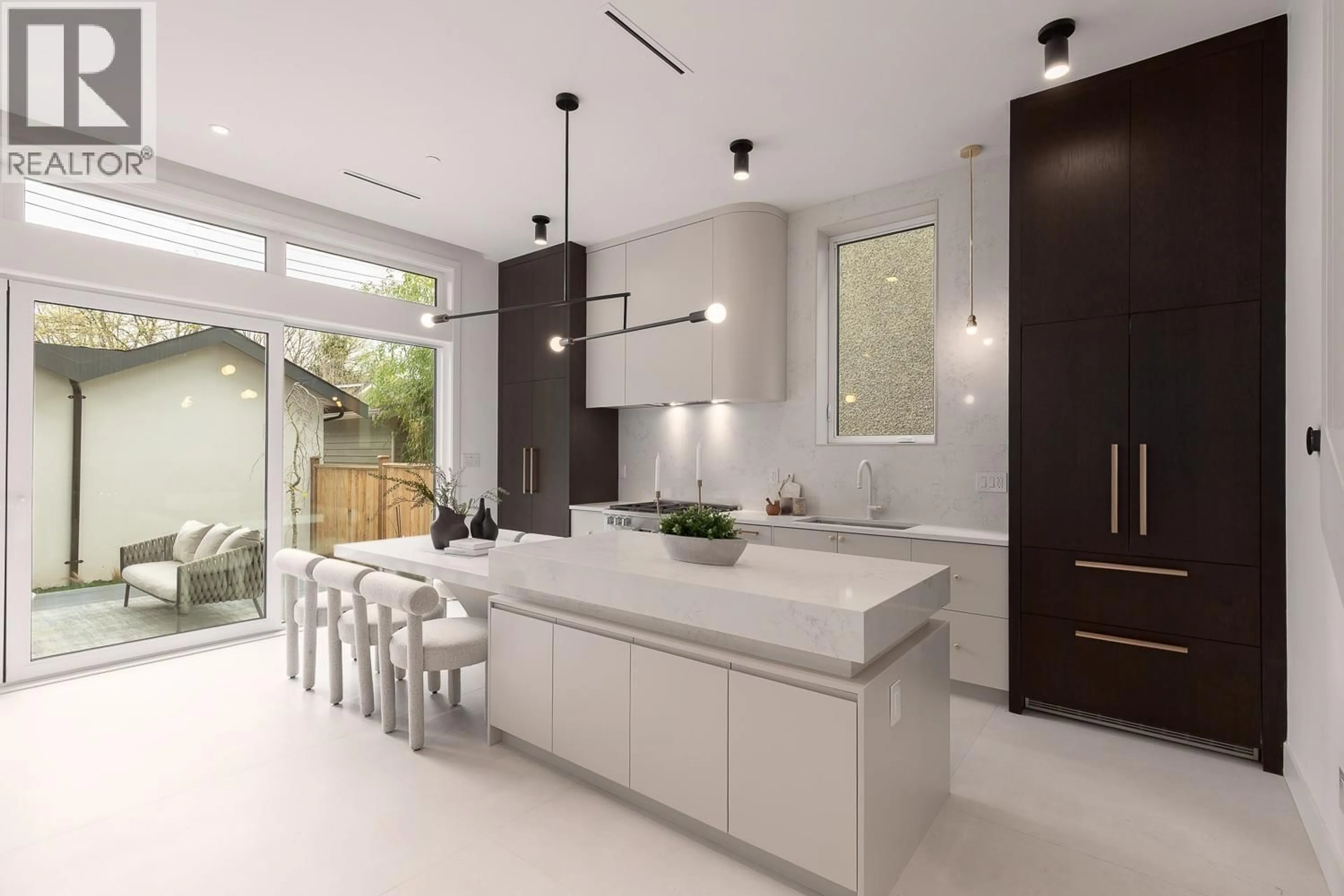 Contemporary kitchen, unknown for 2 - 3617 12TH AVENUE, Vancouver British Columbia V6R2N5