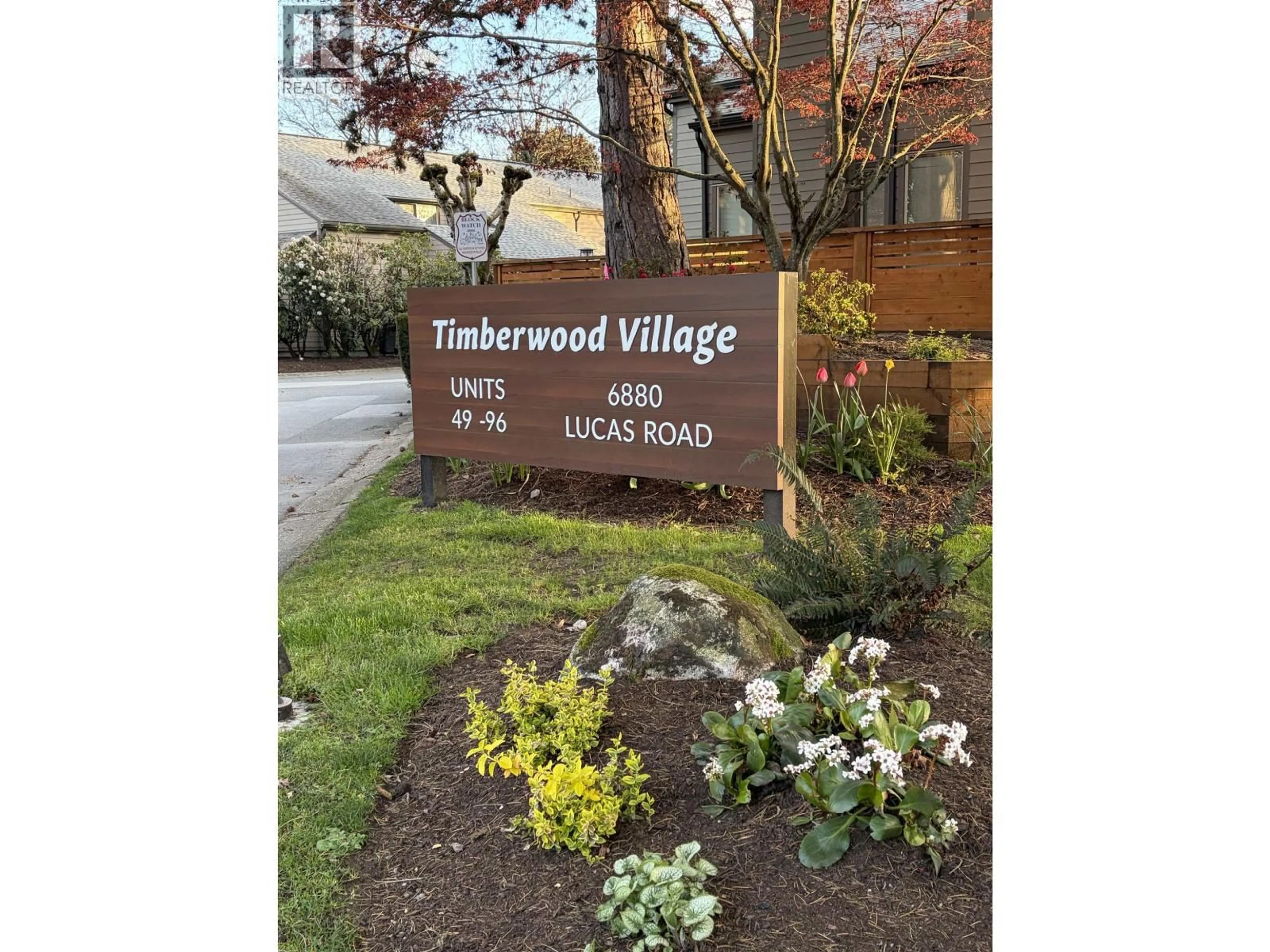 Indoor foyer for 54 - 6880 LUCAS ROAD, Richmond British Columbia V7C4T8