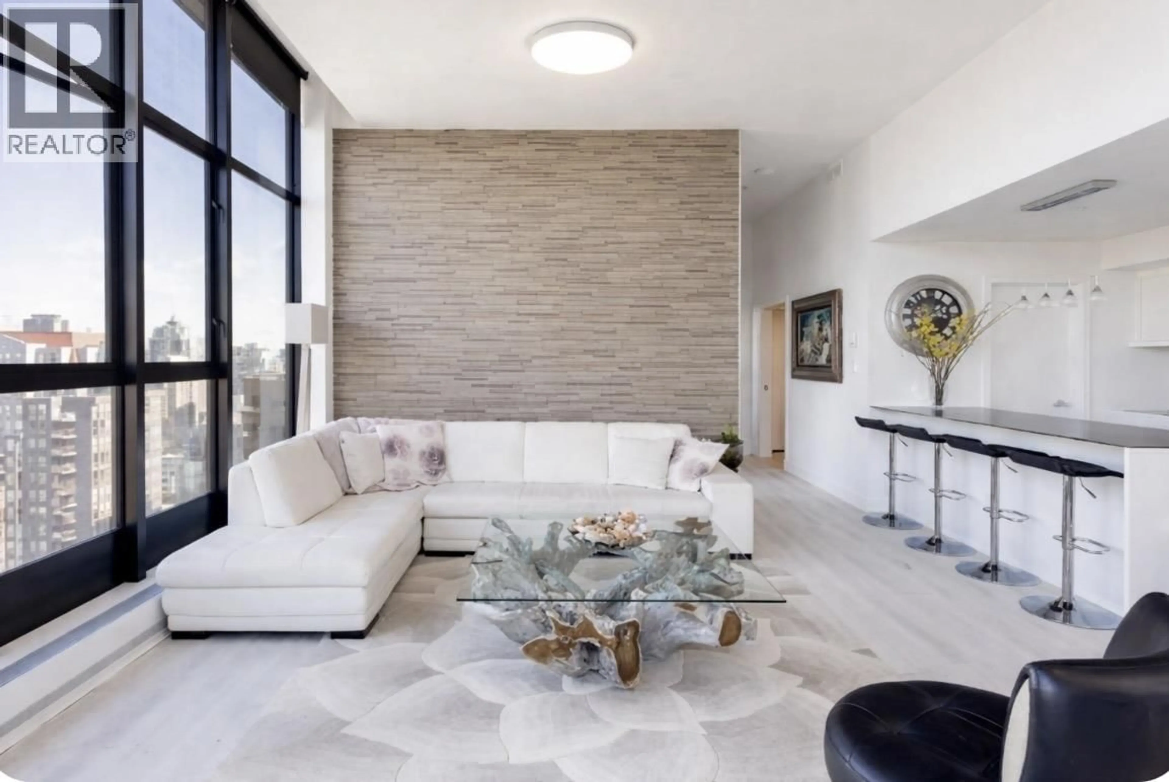 Living room with furniture, ceramic/tile floor for 2105 - 1133 HORNBY STREET, Vancouver British Columbia V6Z1W1