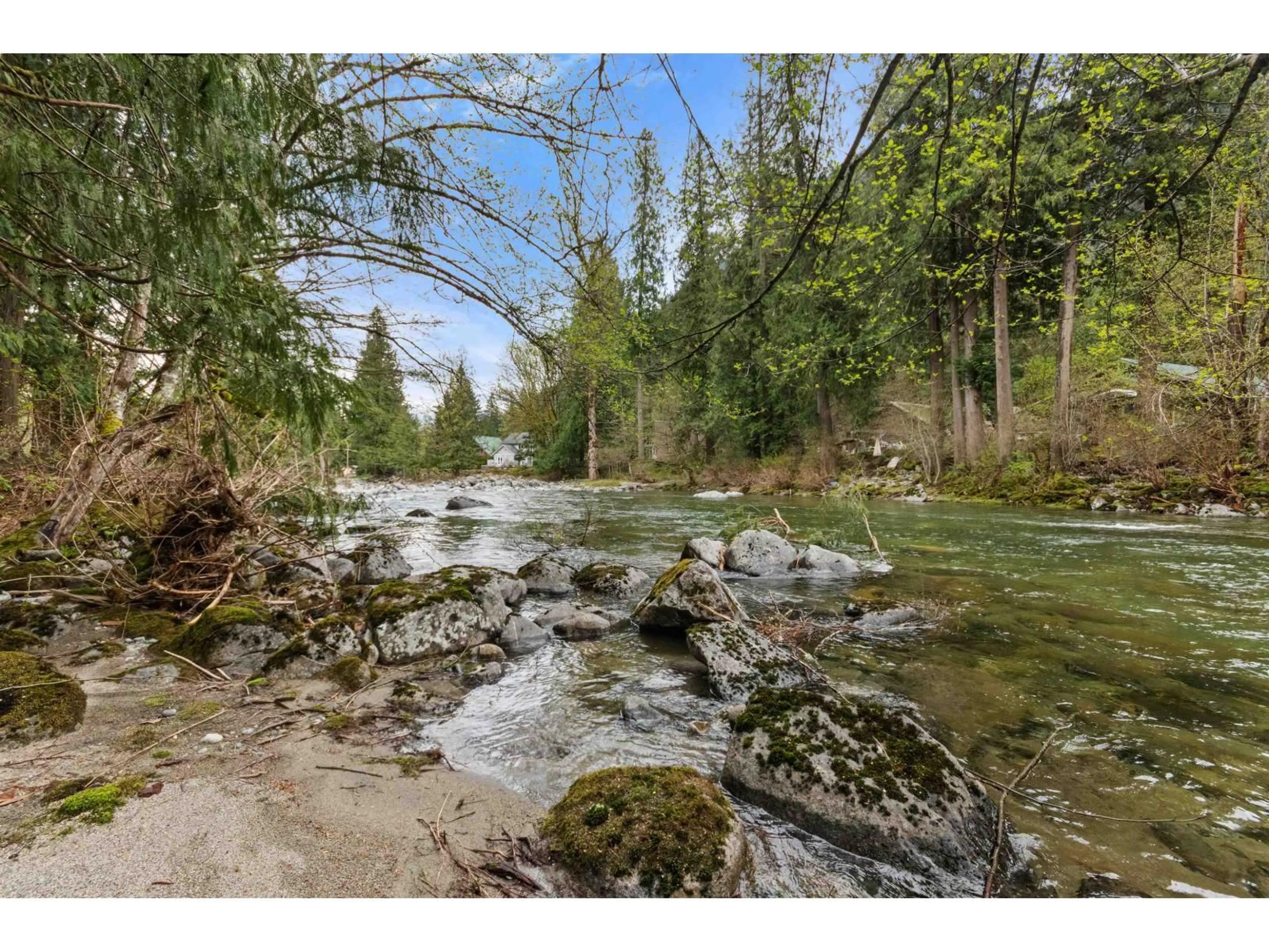 Unknown for 19512 SILVER SKAGIT ROAD, Hope British Columbia V0X1L2