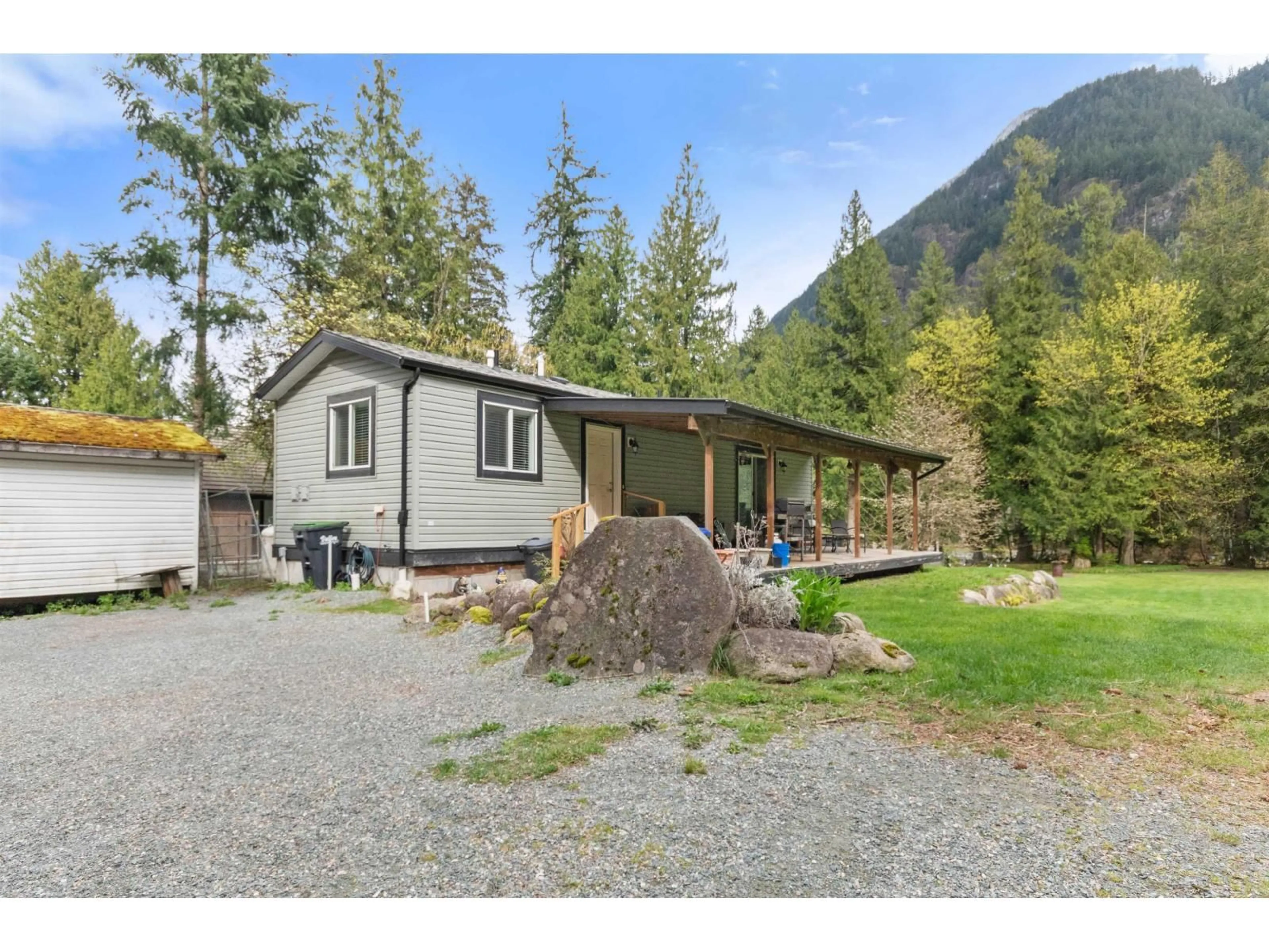 A pic from outside/outdoor area/front of a property/back of a property/a pic from drone, mountain view for 19512 SILVER SKAGIT ROAD, Hope British Columbia V0X1L2