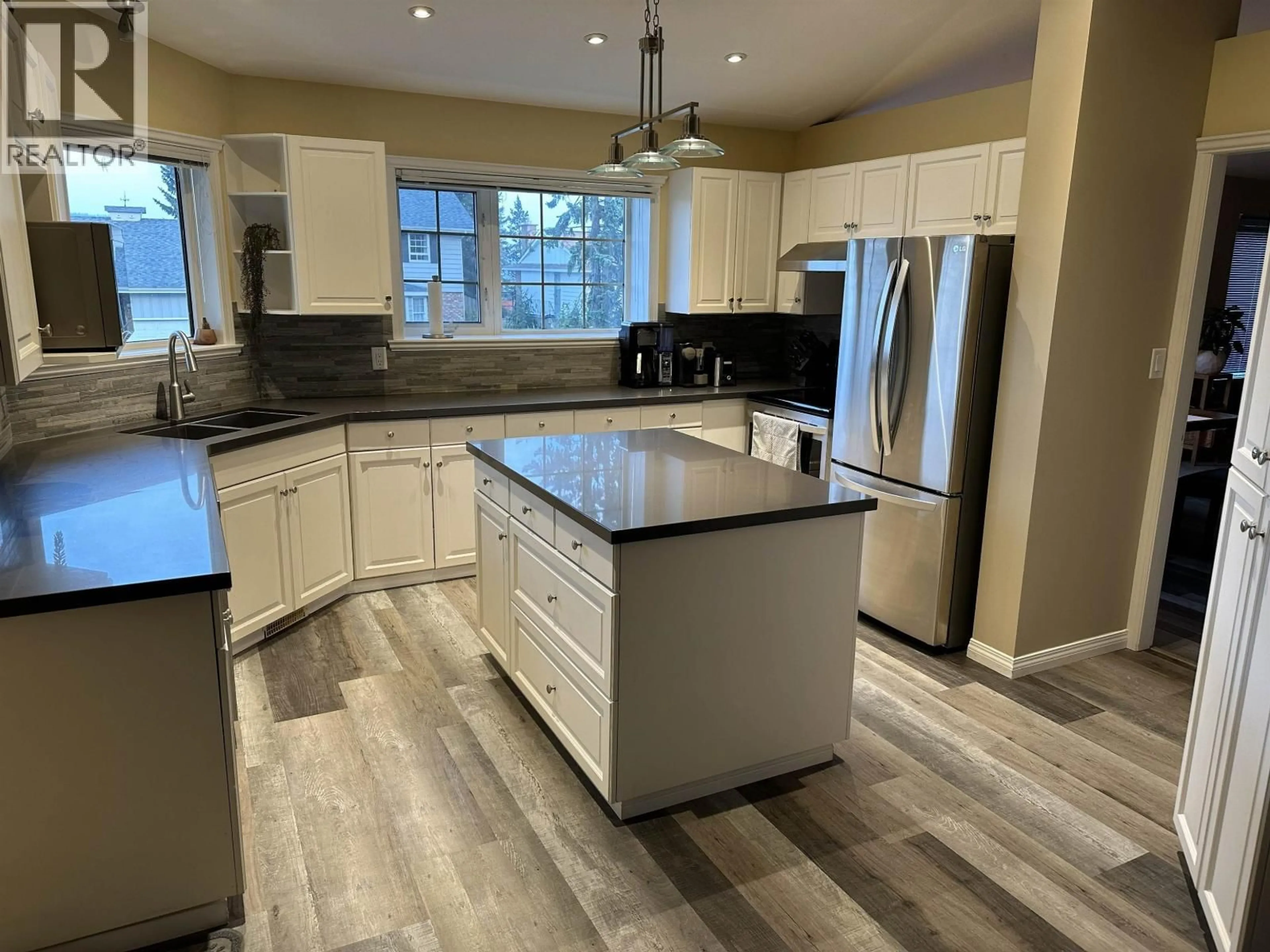 Open concept kitchen, ceramic/tile floor for 1585 EDMONTON STREET, Prince George British Columbia V2M1X5