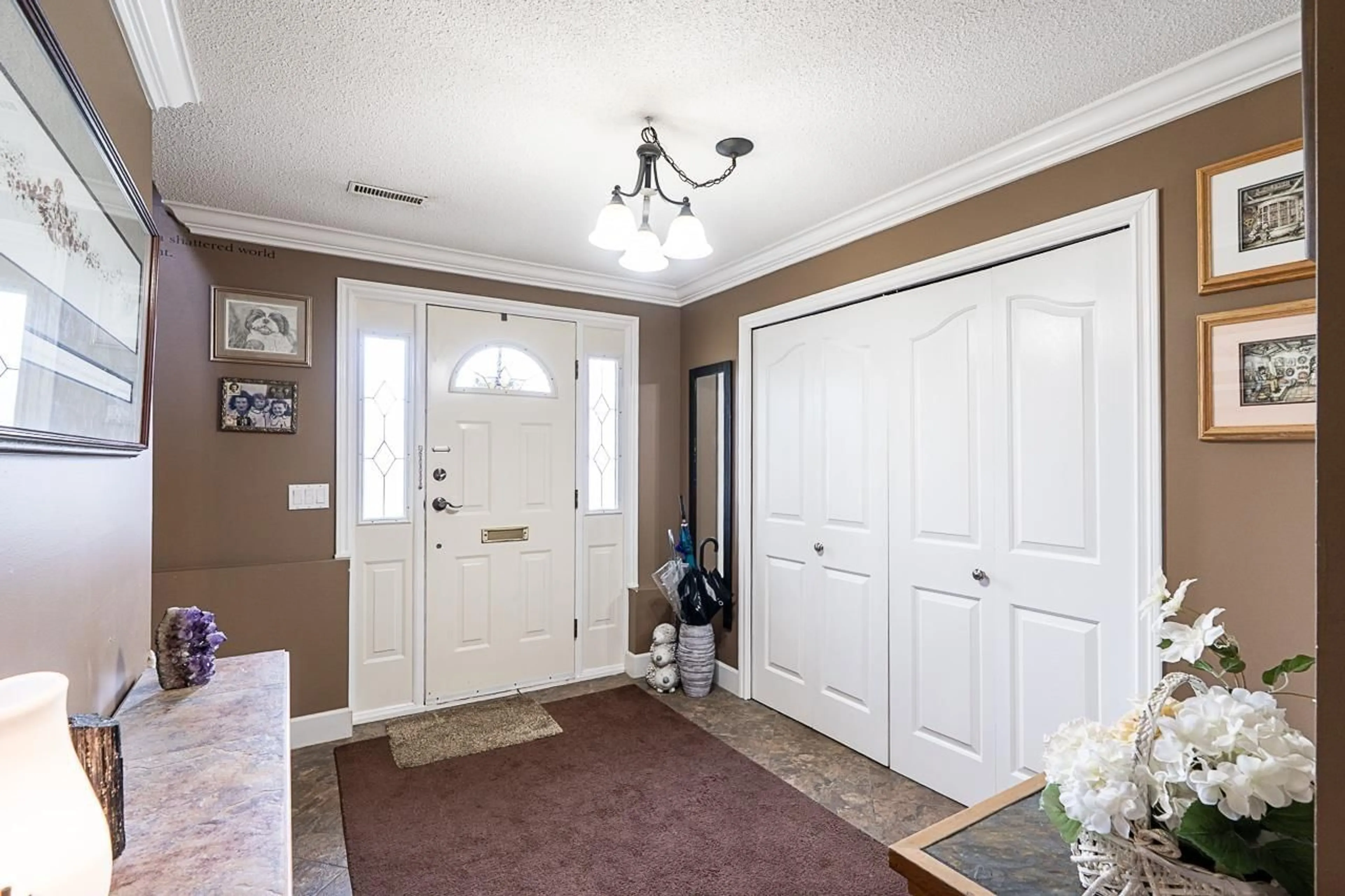 Indoor entryway for 11551 PARKWOOD PLACE, Delta British Columbia V4C7L1