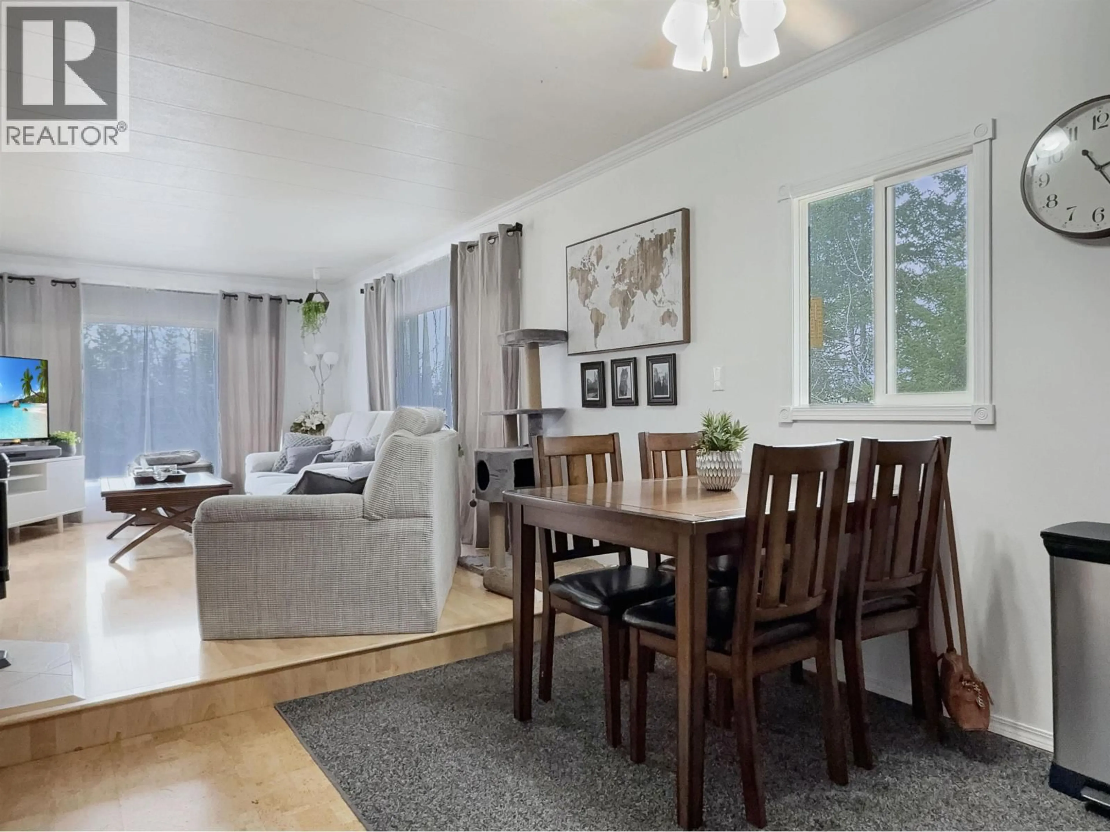 Dining room, wood/laminate floor for 913 HODGSON ROAD, Williams Lake British Columbia V2G4Y3