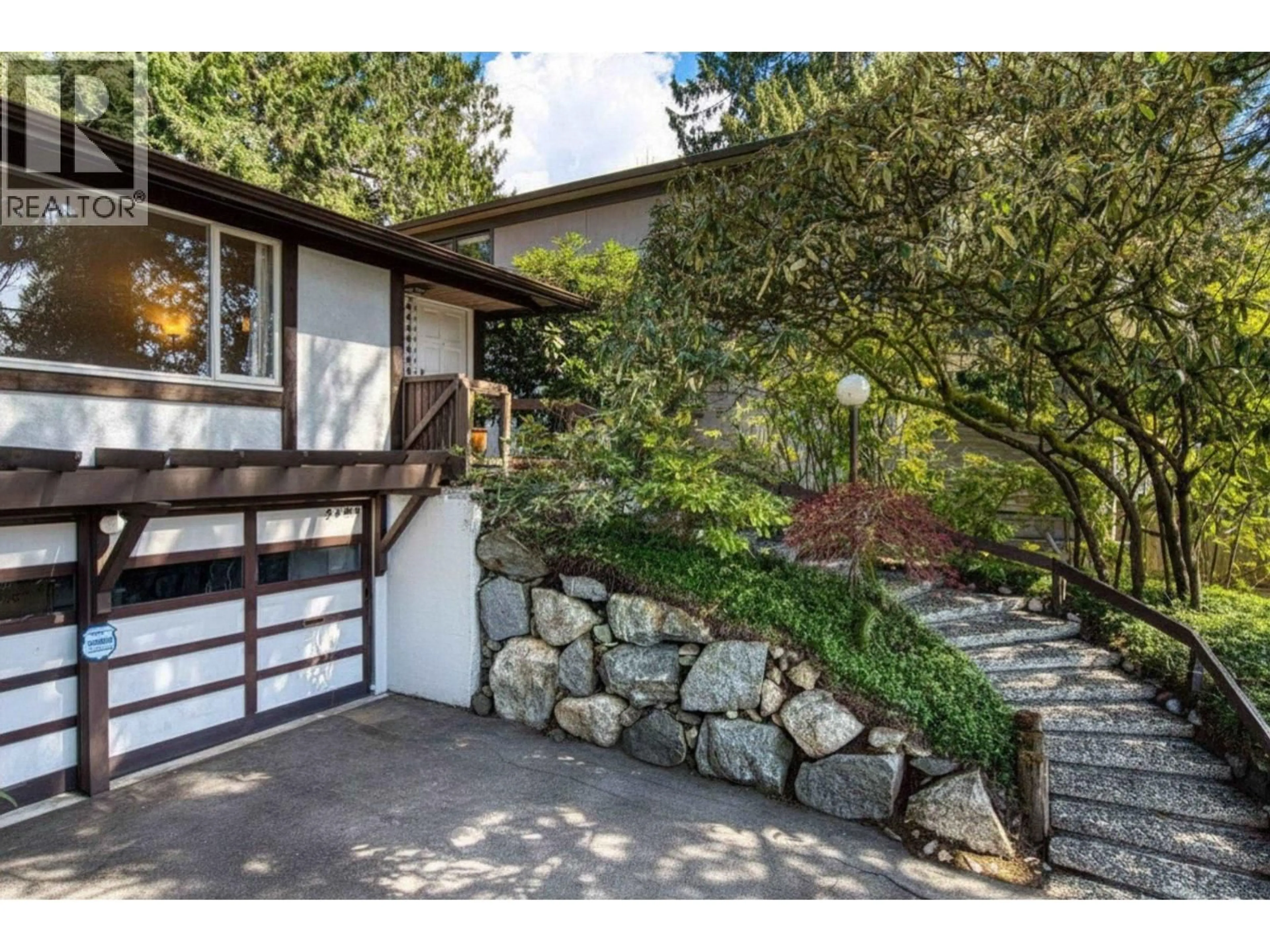 Unknown for 2493 HAYWOOD AVENUE, West Vancouver British Columbia V7V1Y2