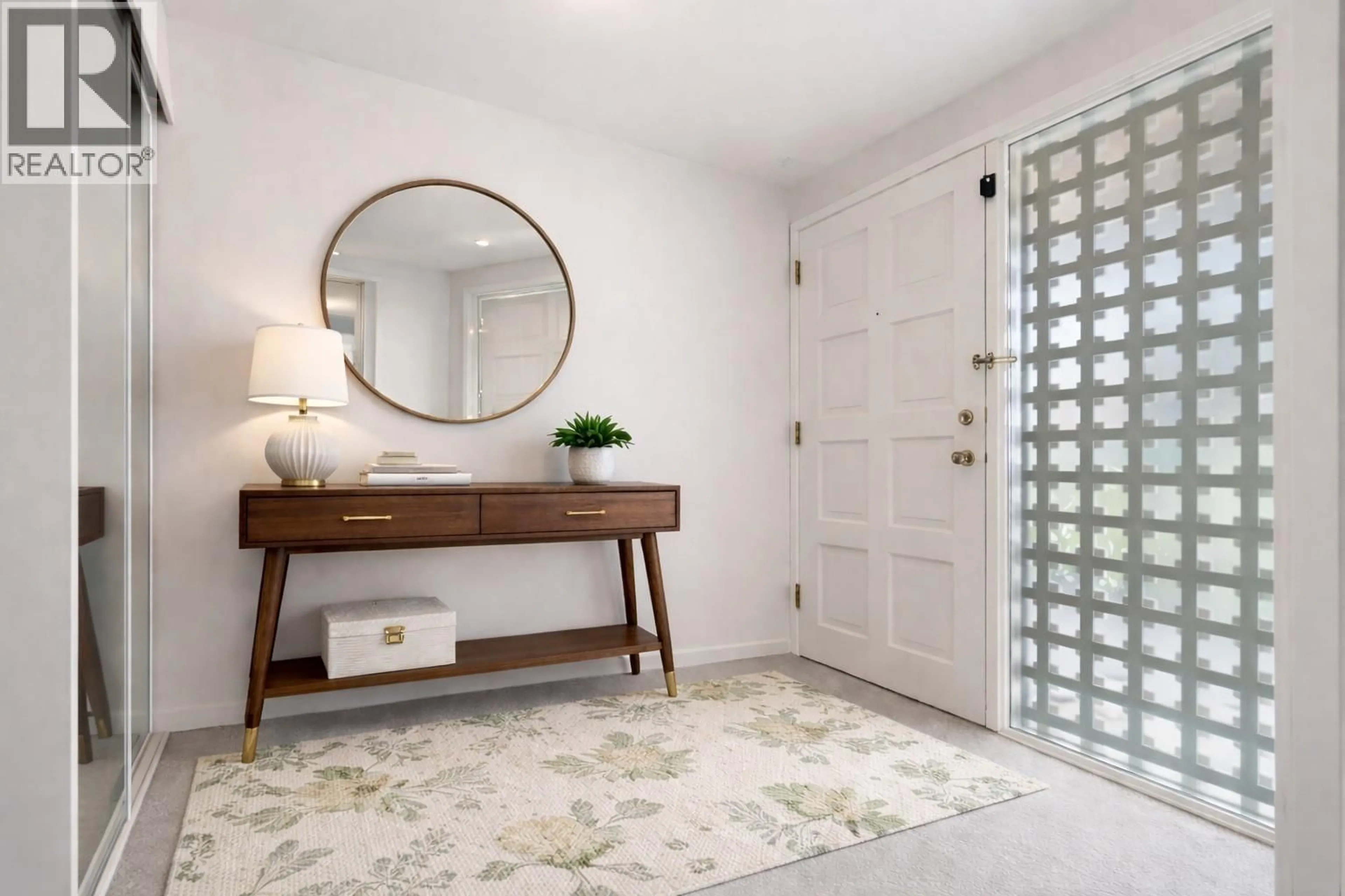 Indoor entryway for 2493 HAYWOOD AVENUE, West Vancouver British Columbia V7V1Y2