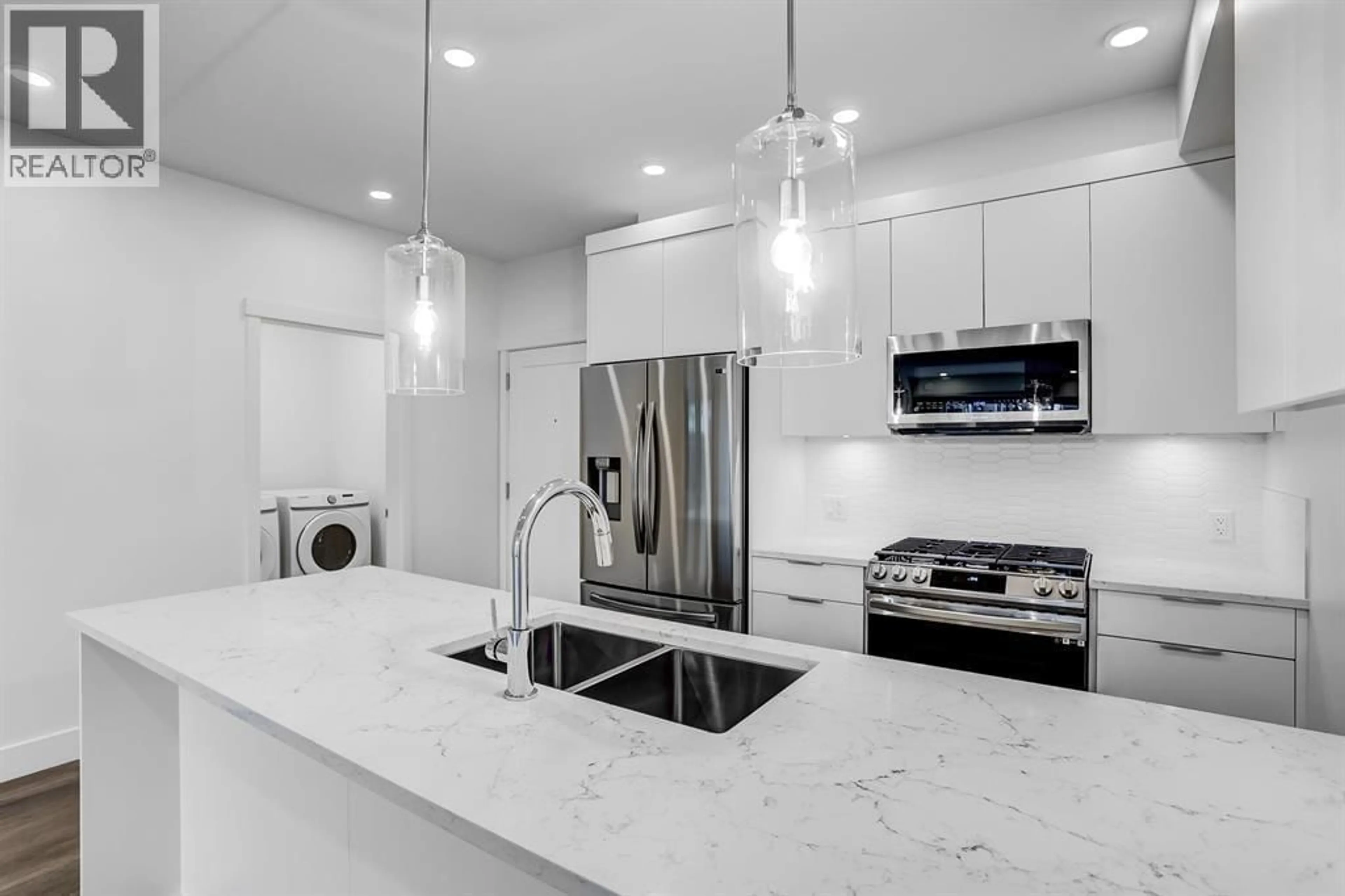 Contemporary kitchen, ceramic/tile floor for 311 - 11865 227 STREET, Maple Ridge British Columbia V2X6H9