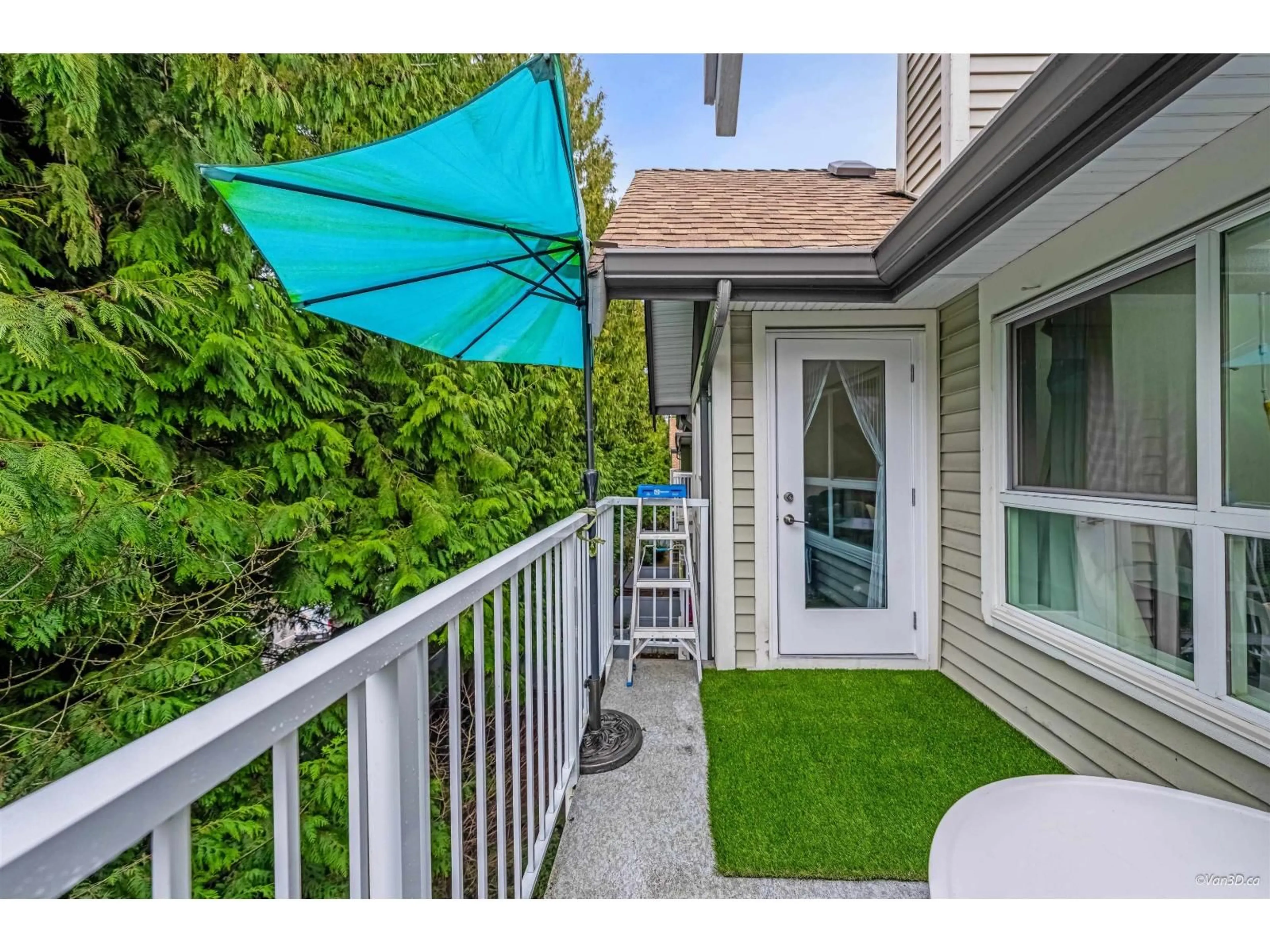 Patio, unknown for 405 - 9688 148 STREET, Surrey British Columbia V3R0W2