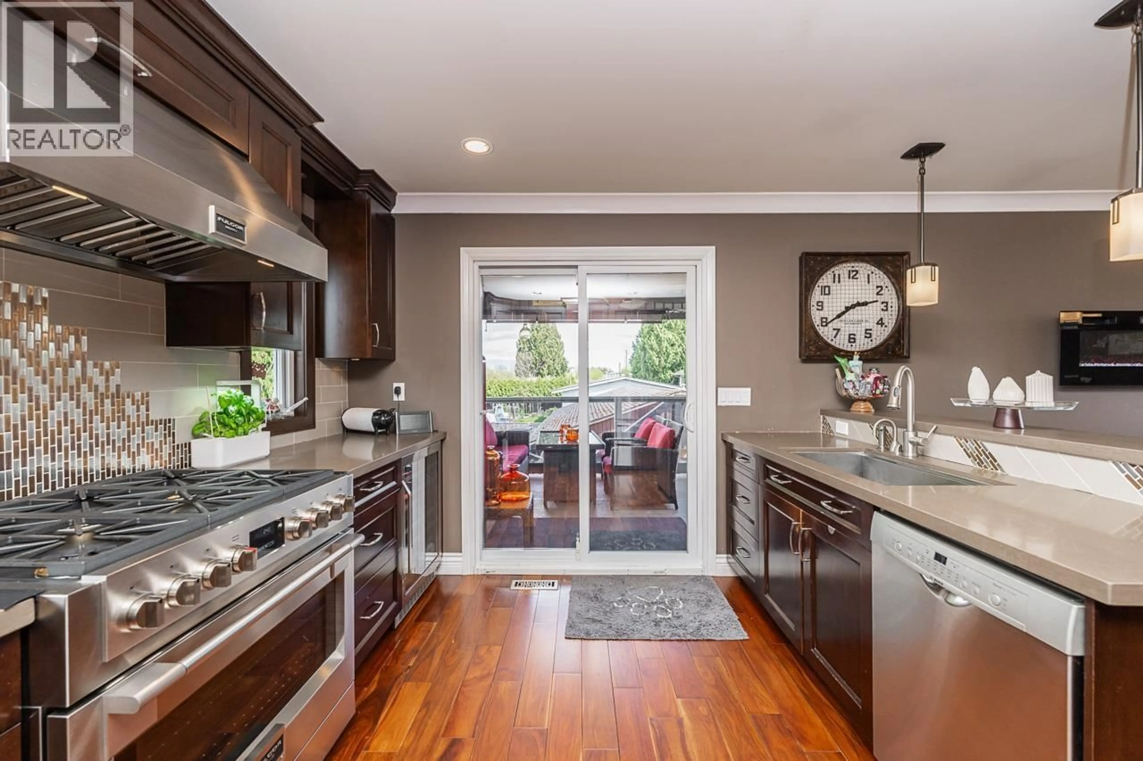 Open concept kitchen, ceramic/tile floor for 1741 PEKRUL PLACE, Port Coquitlam British Columbia V3C6A7