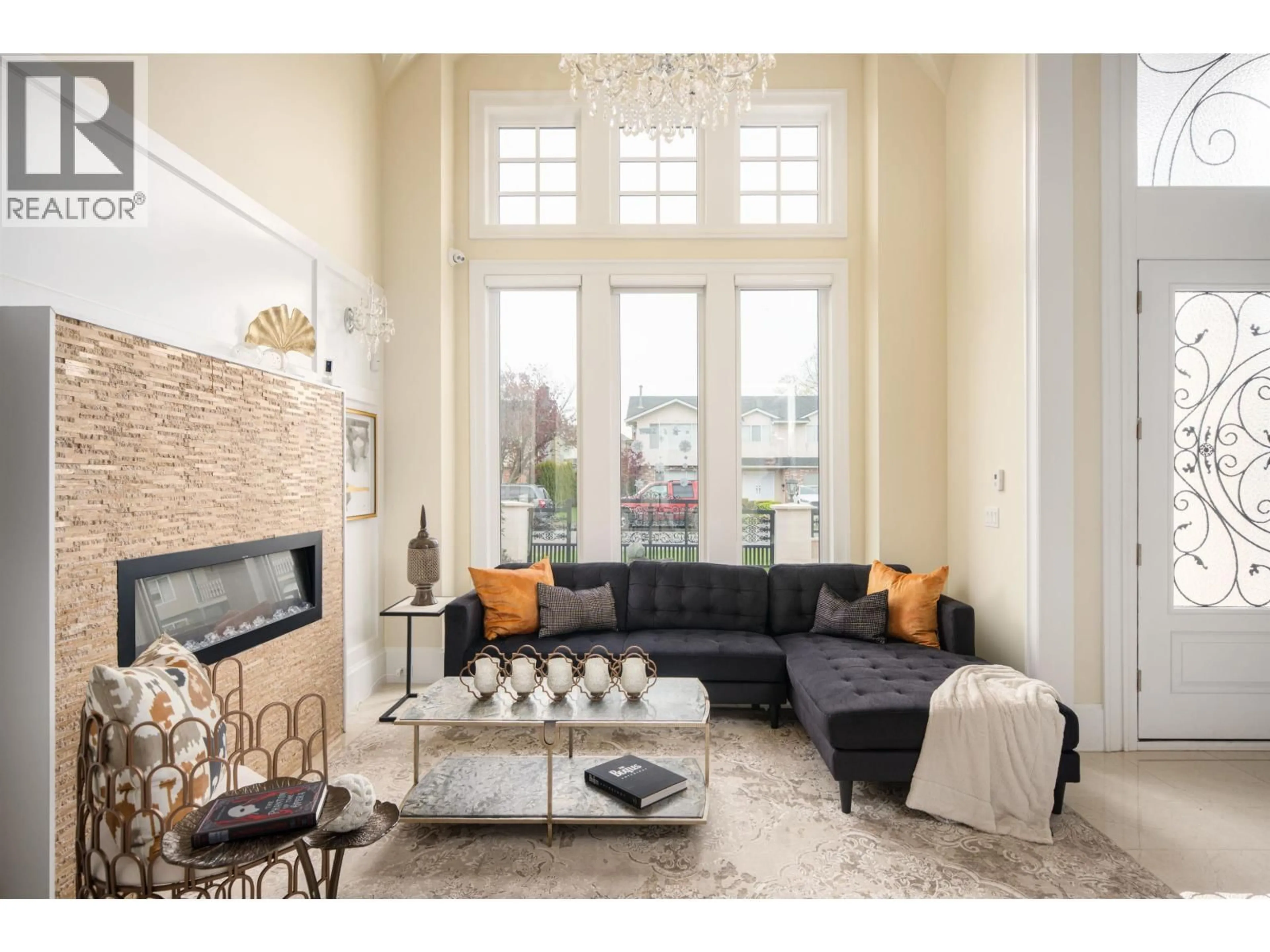 Living room with furniture, unknown for 10720 ANGLESEA DRIVE, Richmond British Columbia V7A3B9