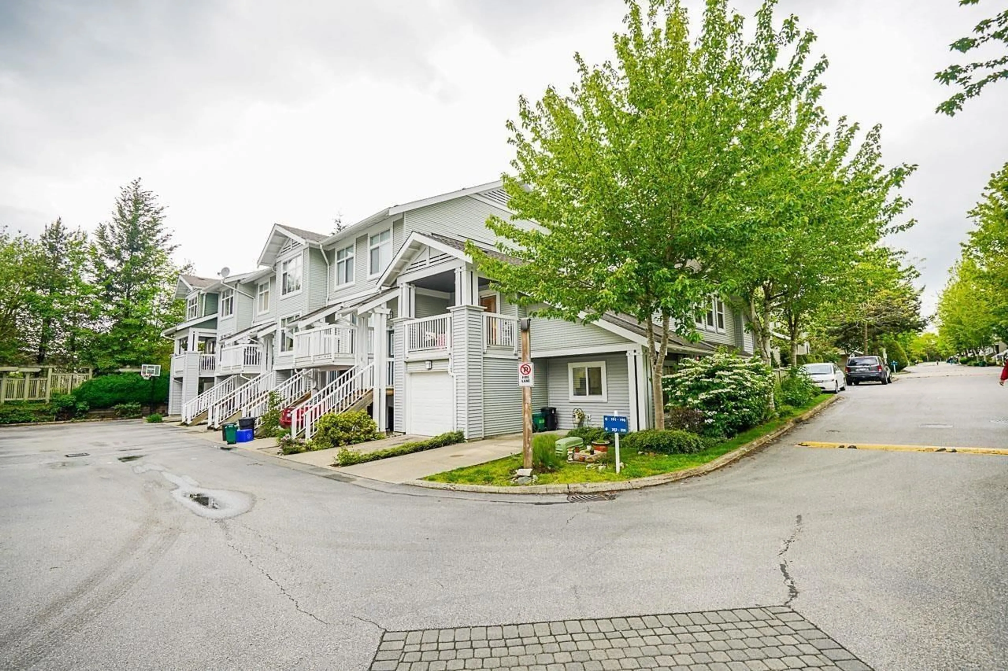 Patio, street for 191 - 20033 70 AVENUE, Langley British Columbia V2Y3A2