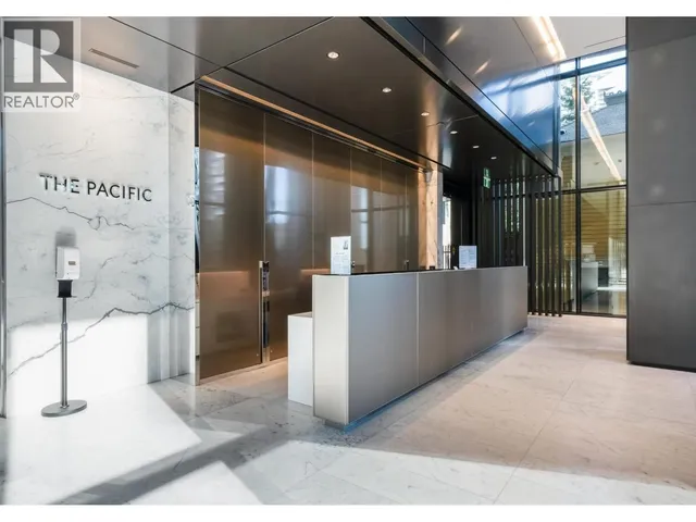 801 - 889 PACIFIC STREET, Vancouver 3