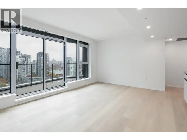 801 - 889 PACIFIC STREET, Vancouver 4