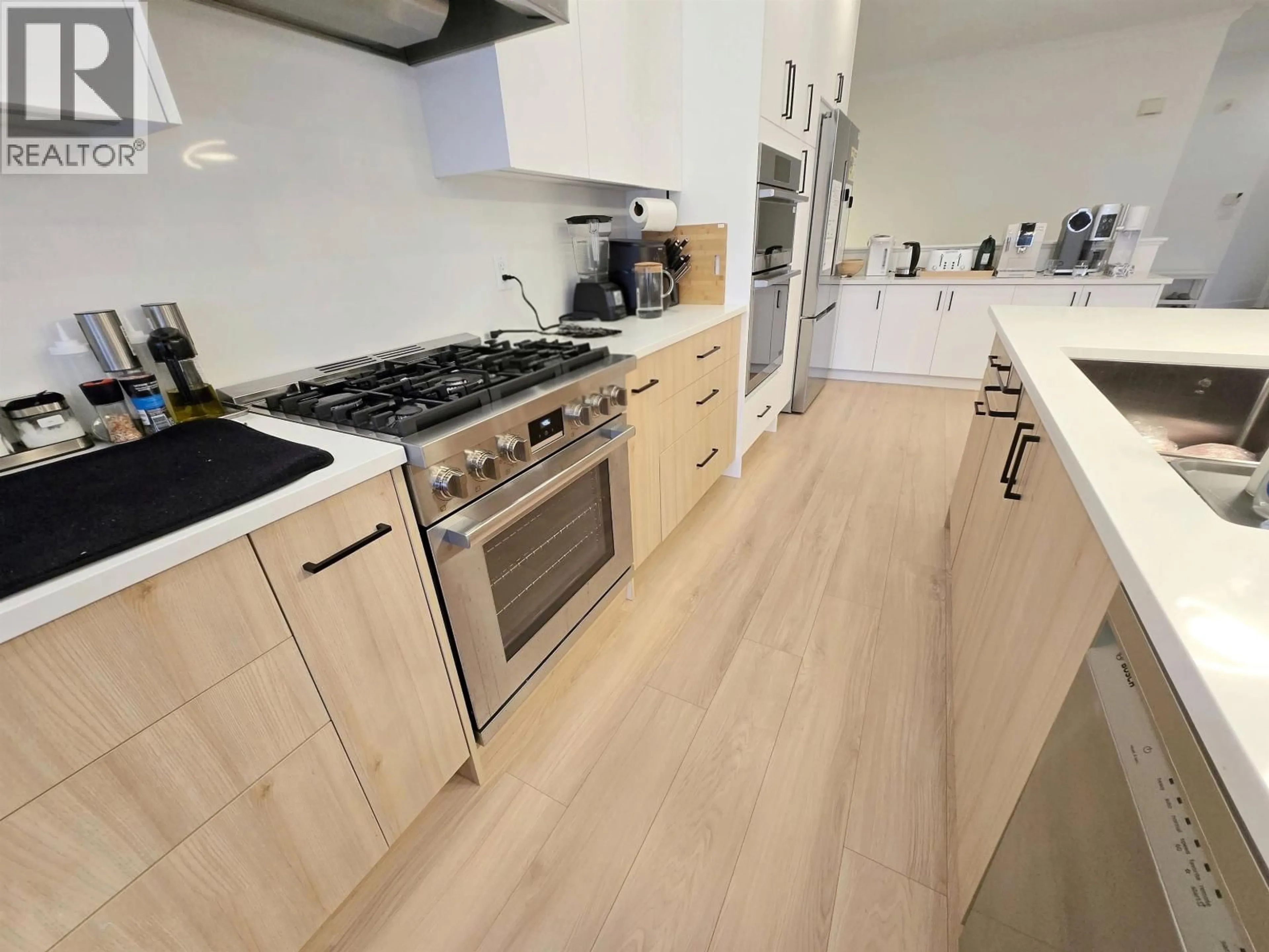 Unknown for 20 - 5201 OAKMOUNT CRESCENT, Burnaby British Columbia V5H4S8