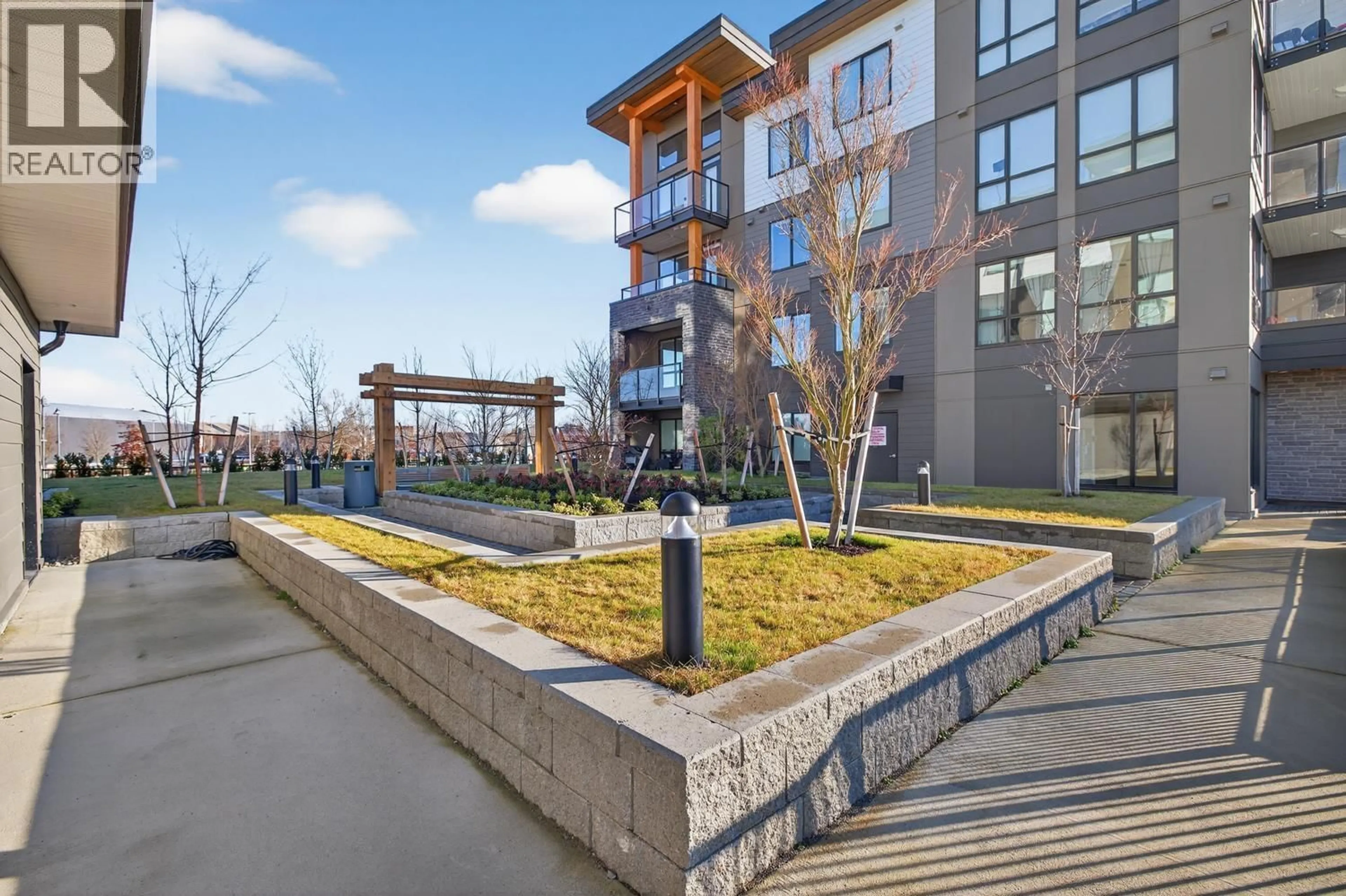 Patio, unknown for 404 - 1942 STARLING DRIVE, Tsawwassen British Columbia V4M0H1