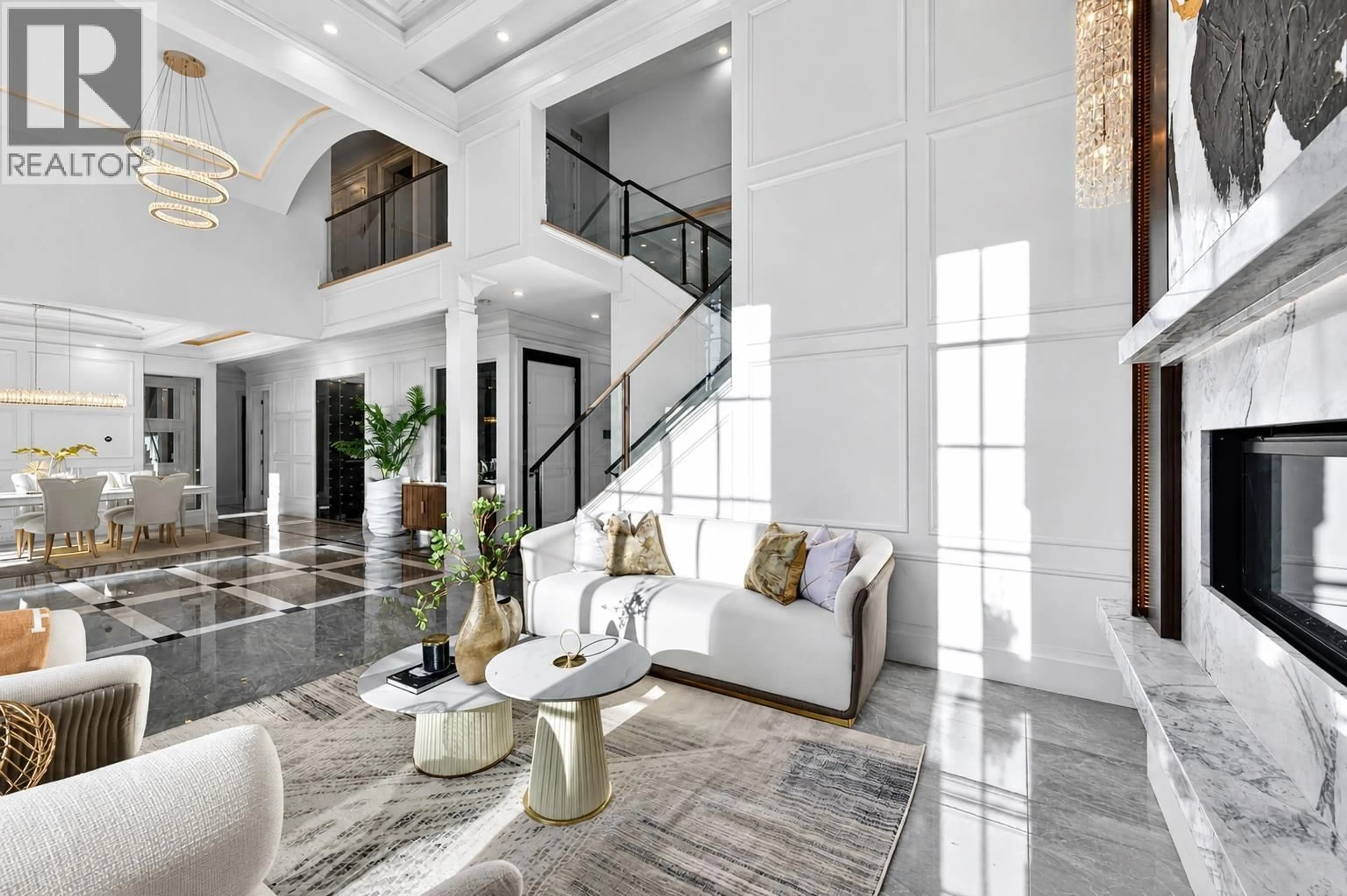 Indoor foyer for 6331 CHATSWORTH ROAD, Richmond British Columbia V7C3S4