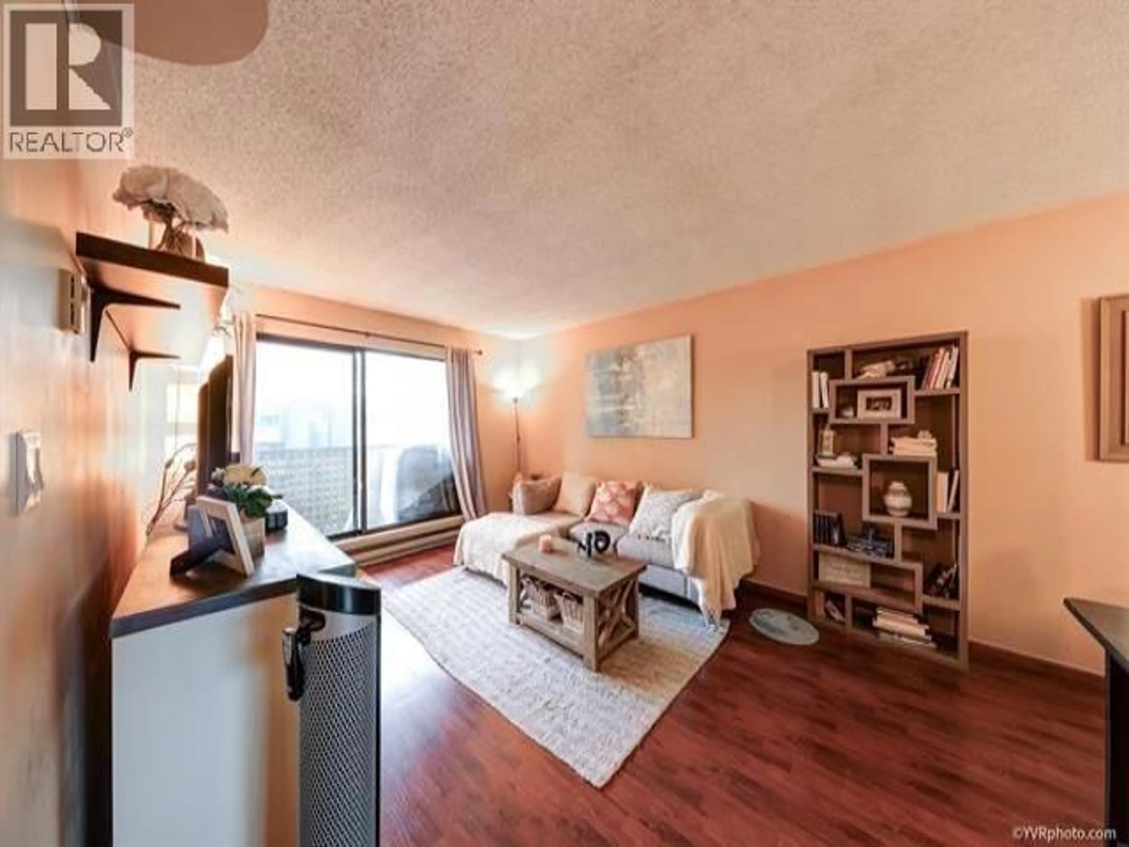 Living room with furniture, wood/laminate floor for 322 - 8700 ACKROYD ROAD, Richmond British Columbia V6X1B5