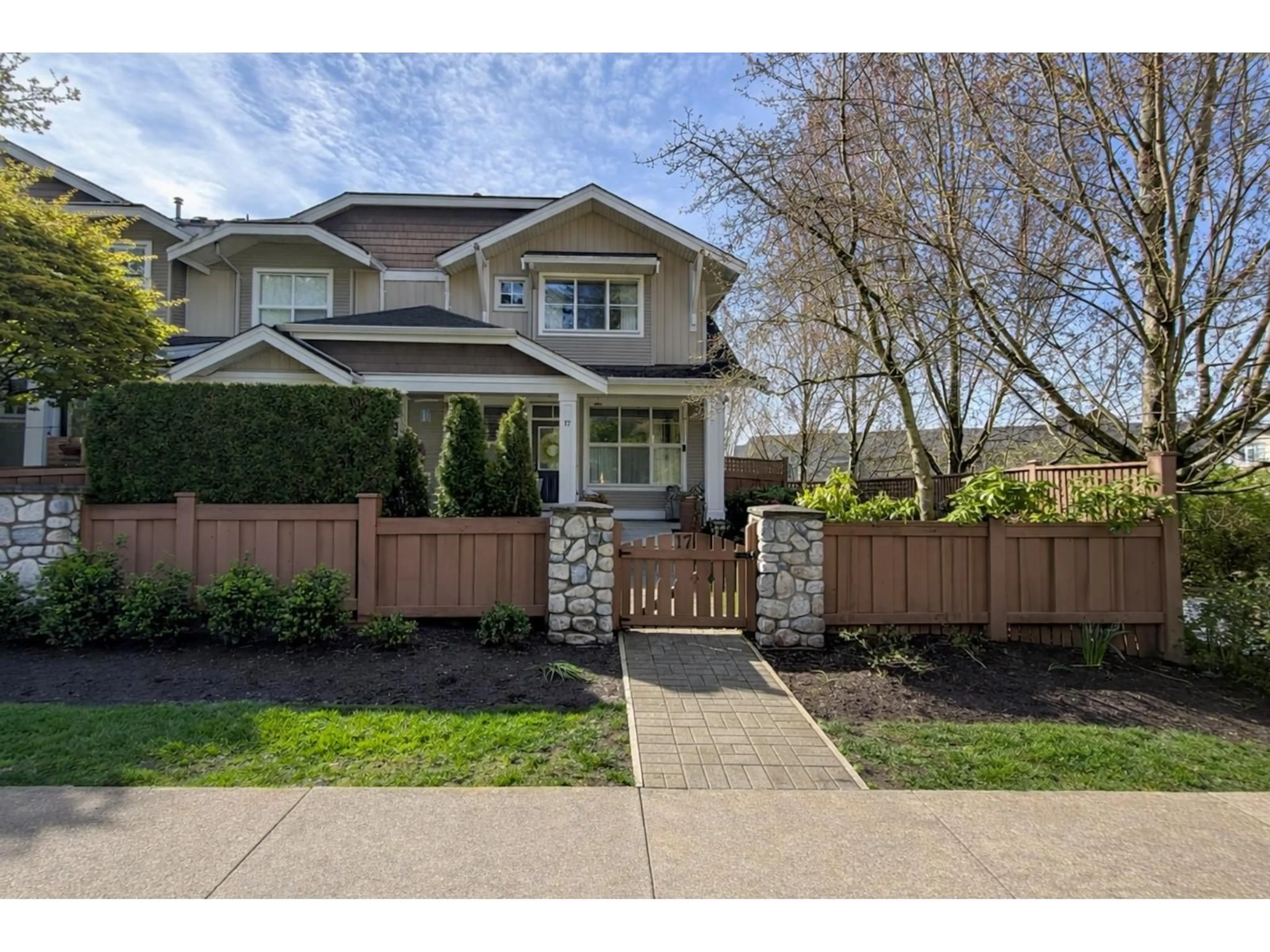 Unknown for 17 - 20460 66 AVENUE, Langley British Columbia V2Y3B6