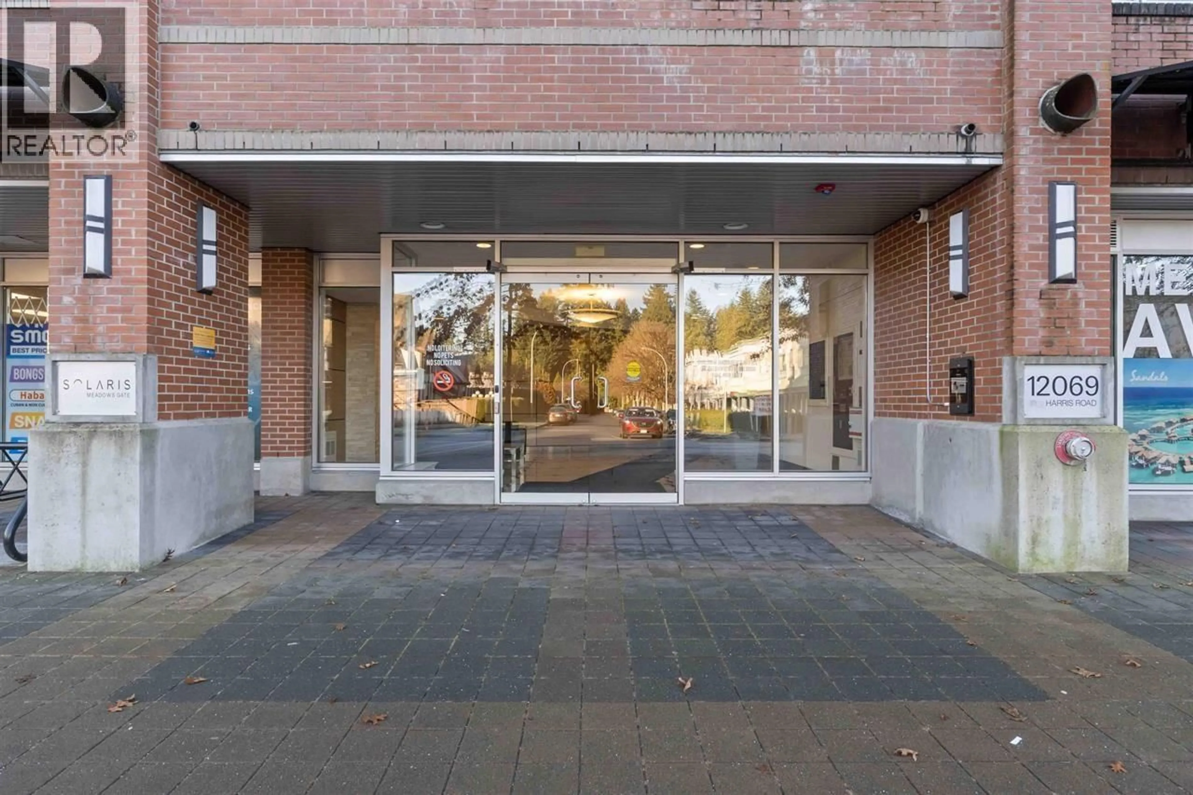 Indoor foyer for 308 - 12069 HARRIS ROAD, Pitt Meadows British Columbia V3Y0C8