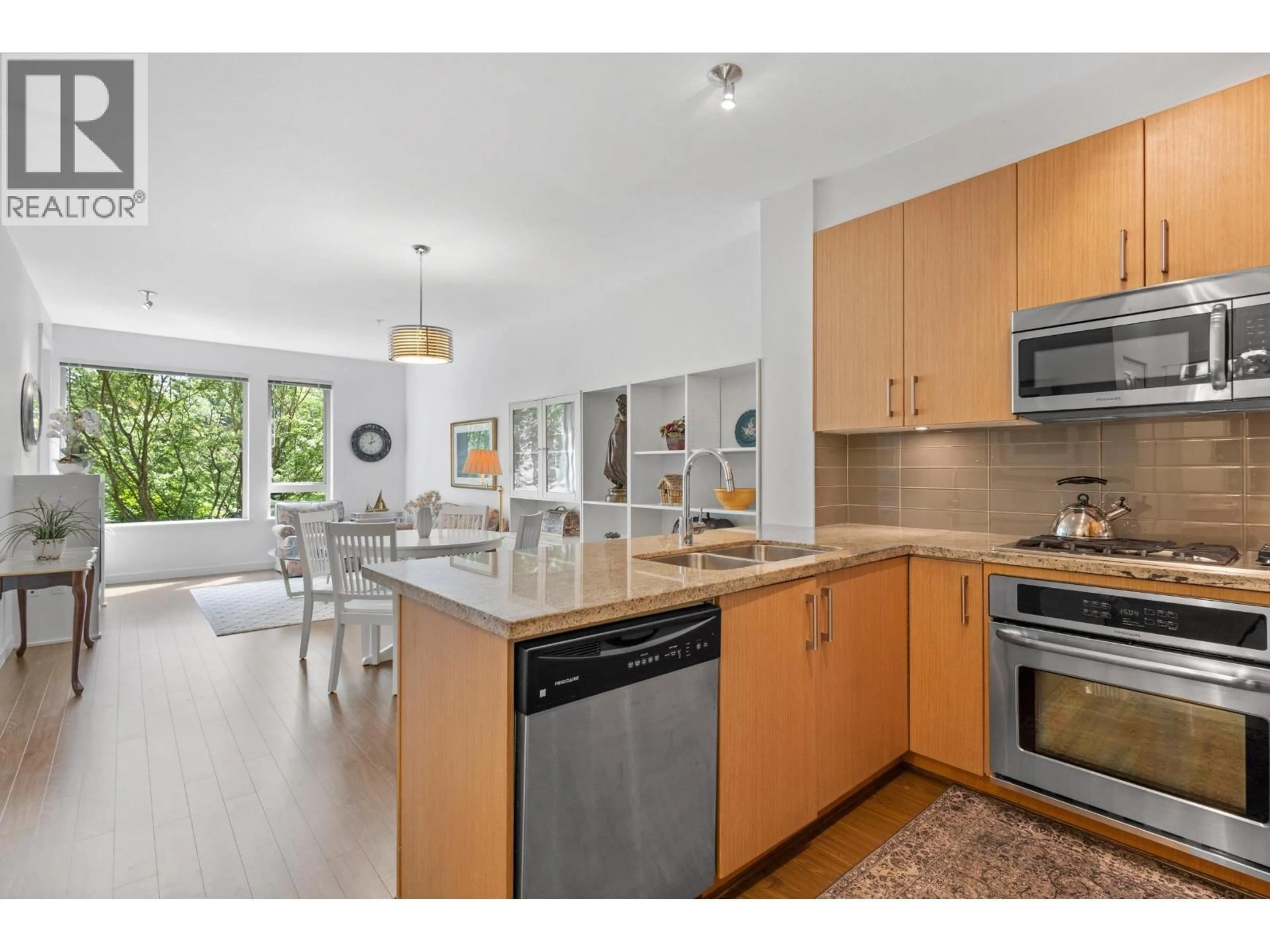 Open concept kitchen, unknown for 227 - 119 22ND STREET, North Vancouver British Columbia V7M0B4