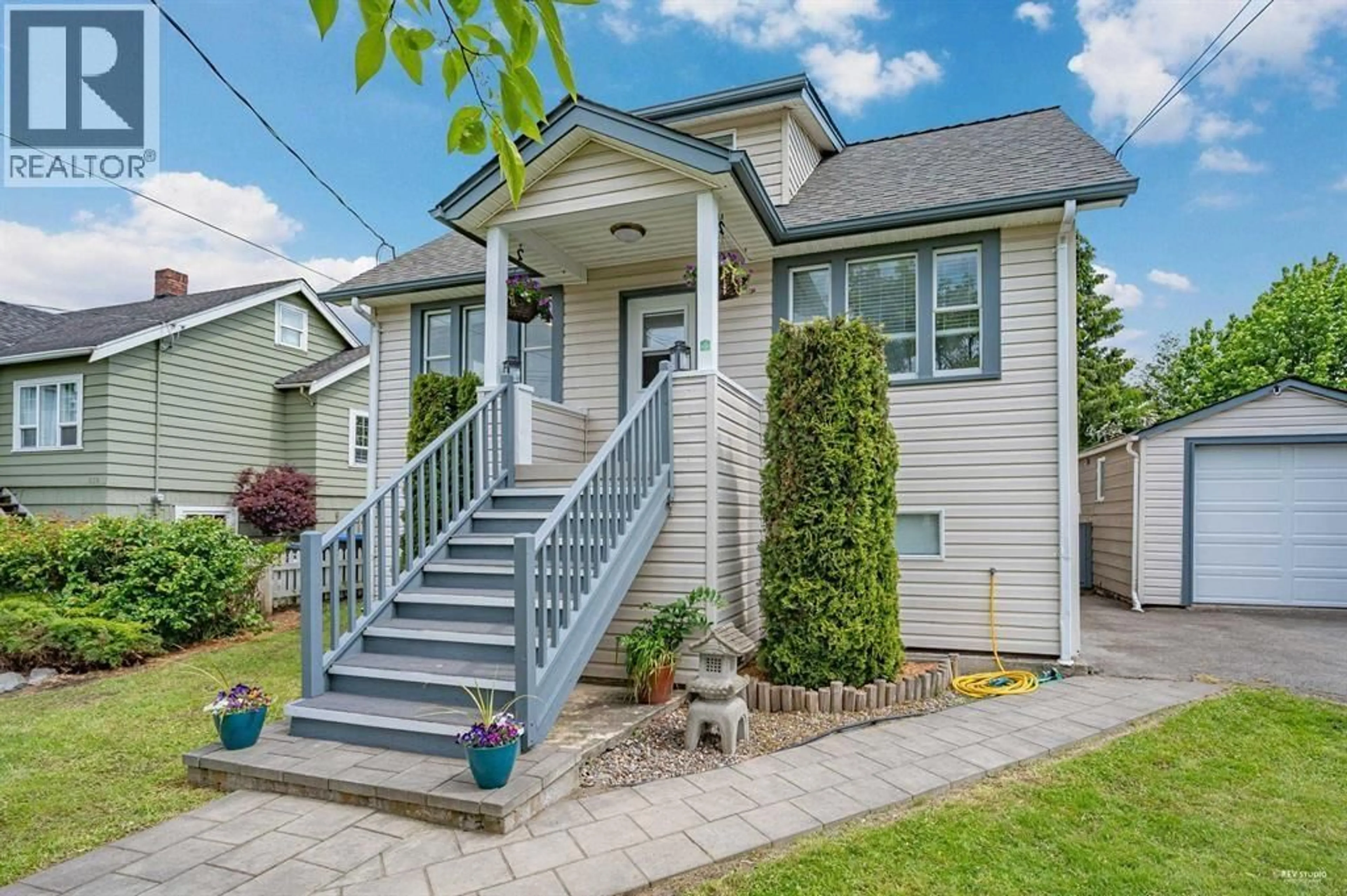 Home with vinyl exterior material, street for 235 PEMBINA STREET, New Westminster British Columbia V3M5J3