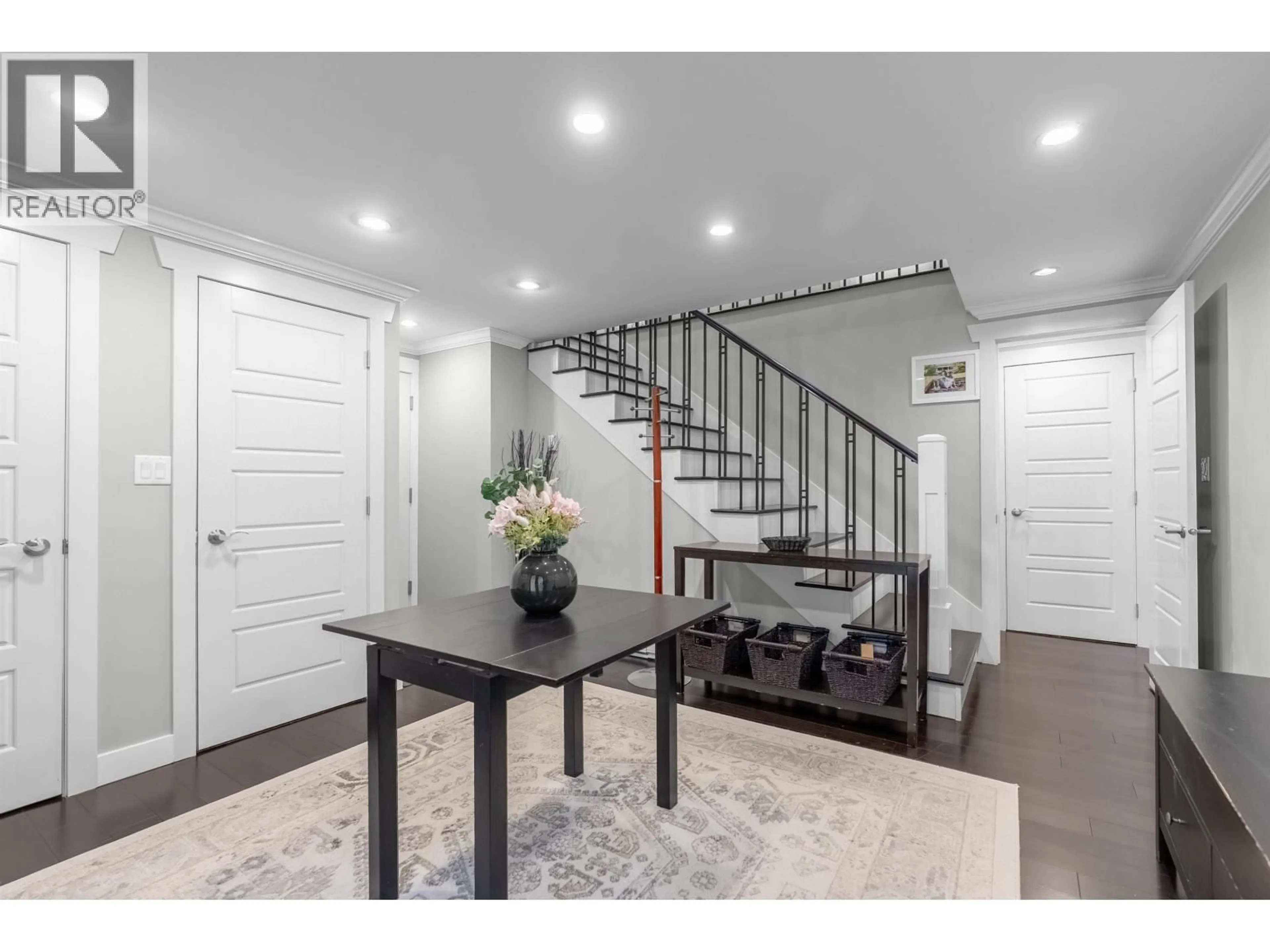 Indoor entryway for 937 THERMAL DRIVE, Coquitlam British Columbia V3J6R9