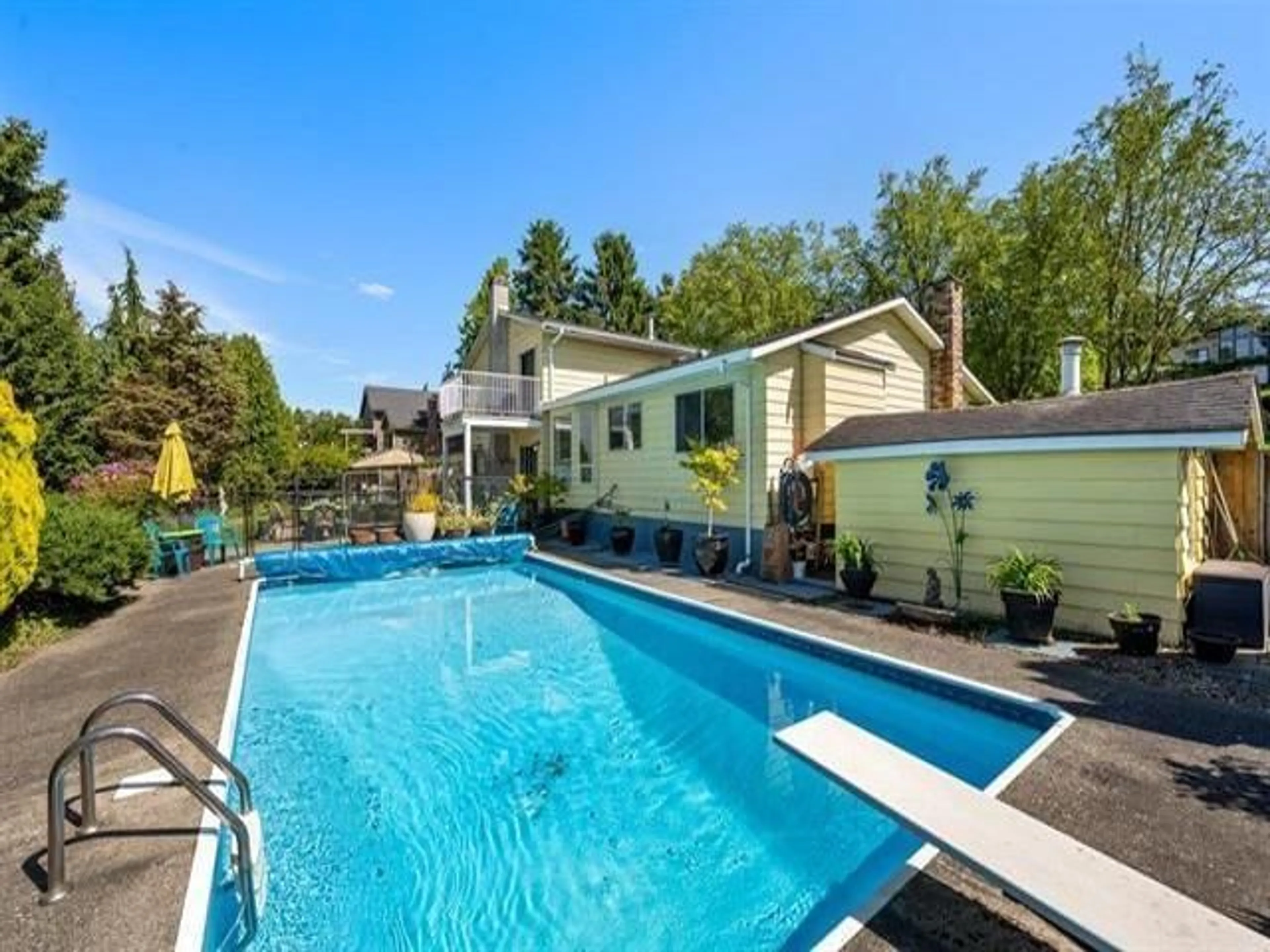 Pool for 16881 31 AVENUE, Surrey British Columbia V3S0A6