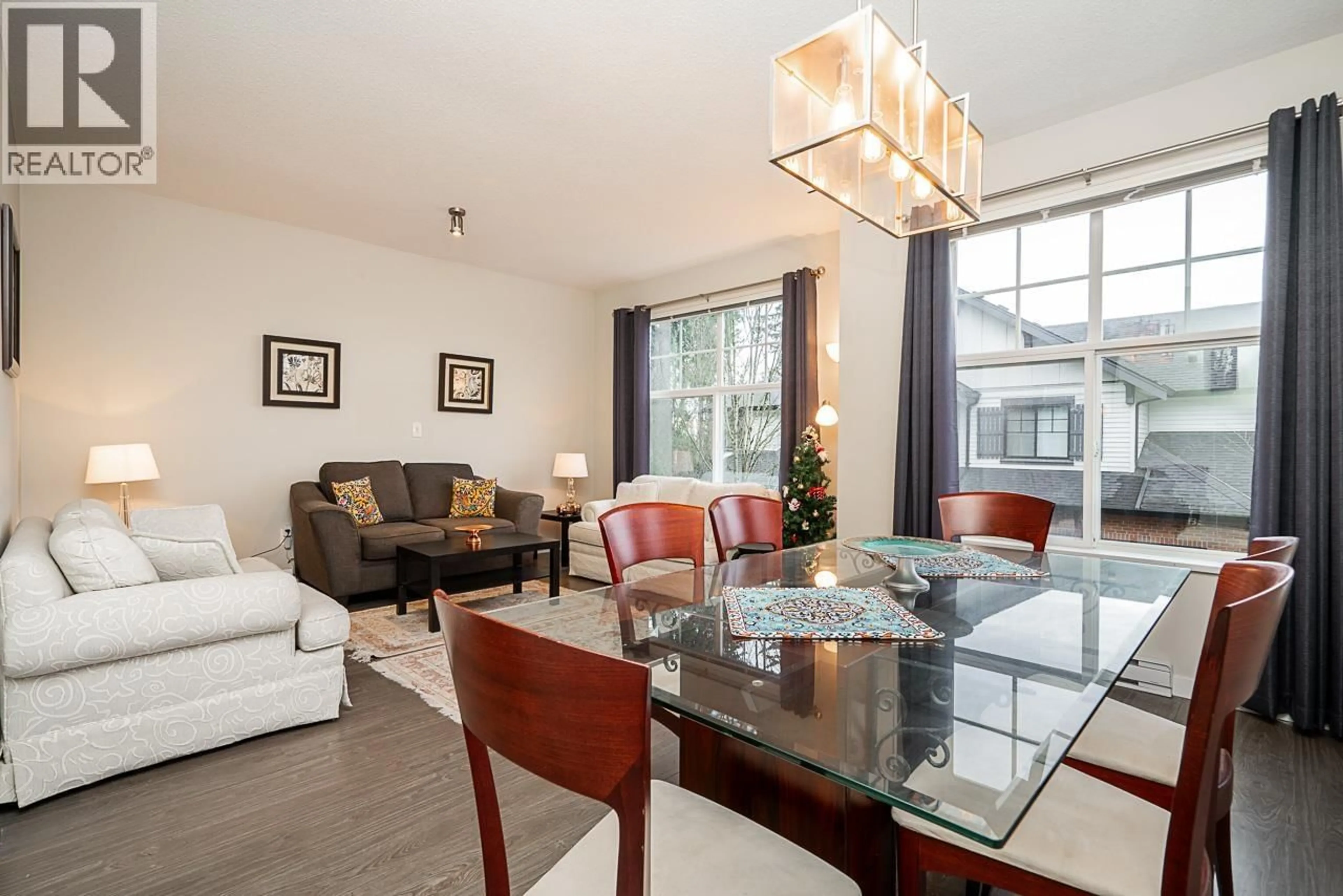 Living room with furniture, wood/laminate floor for 37 - 3461 PRINCETON AVENUE, Coquitlam British Columbia V3E0M2