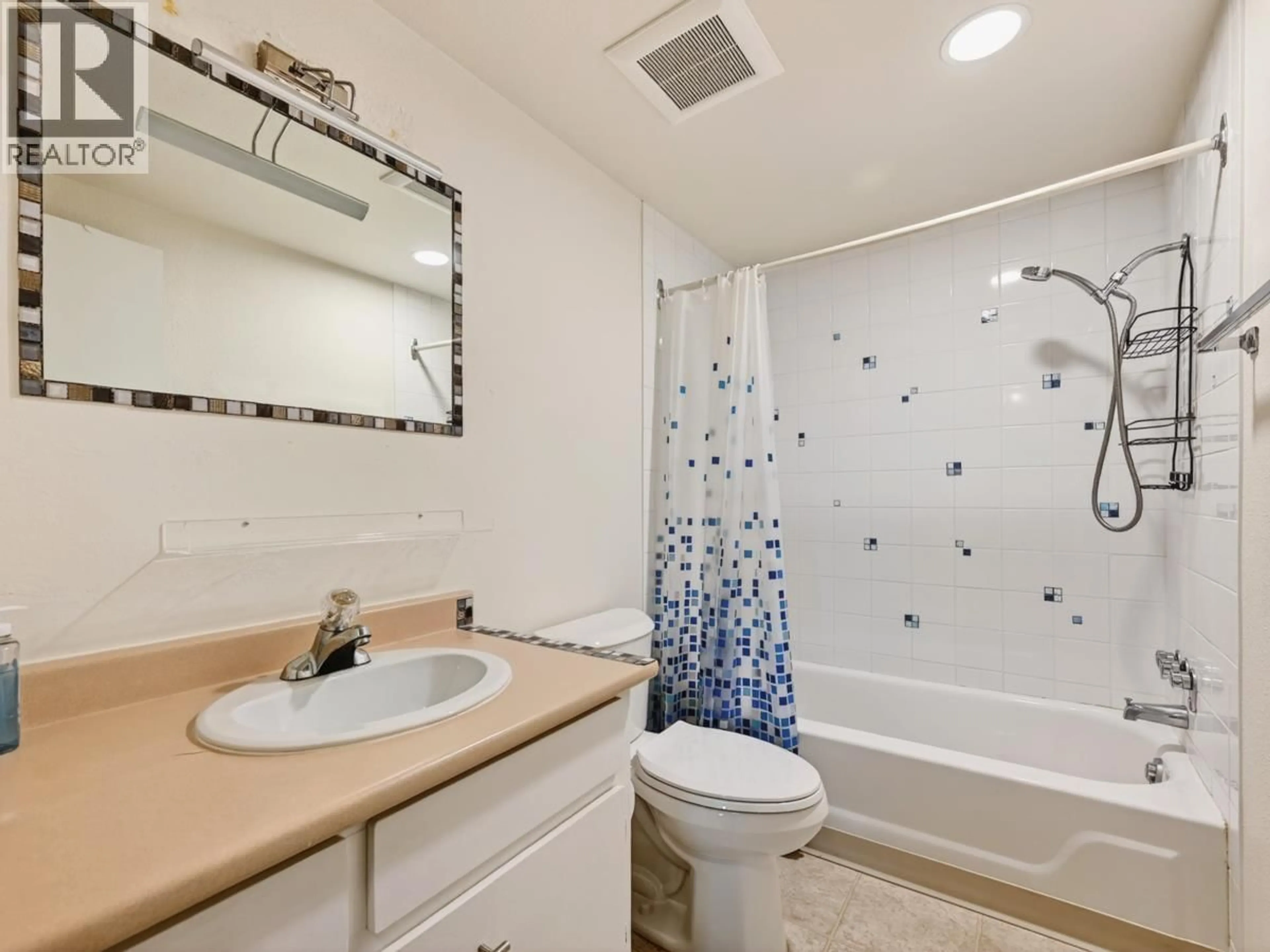 Standard bathroom, ceramic/tile floor for 211 - 6340 BUSWELL STREET, Richmond British Columbia V6Y2E9