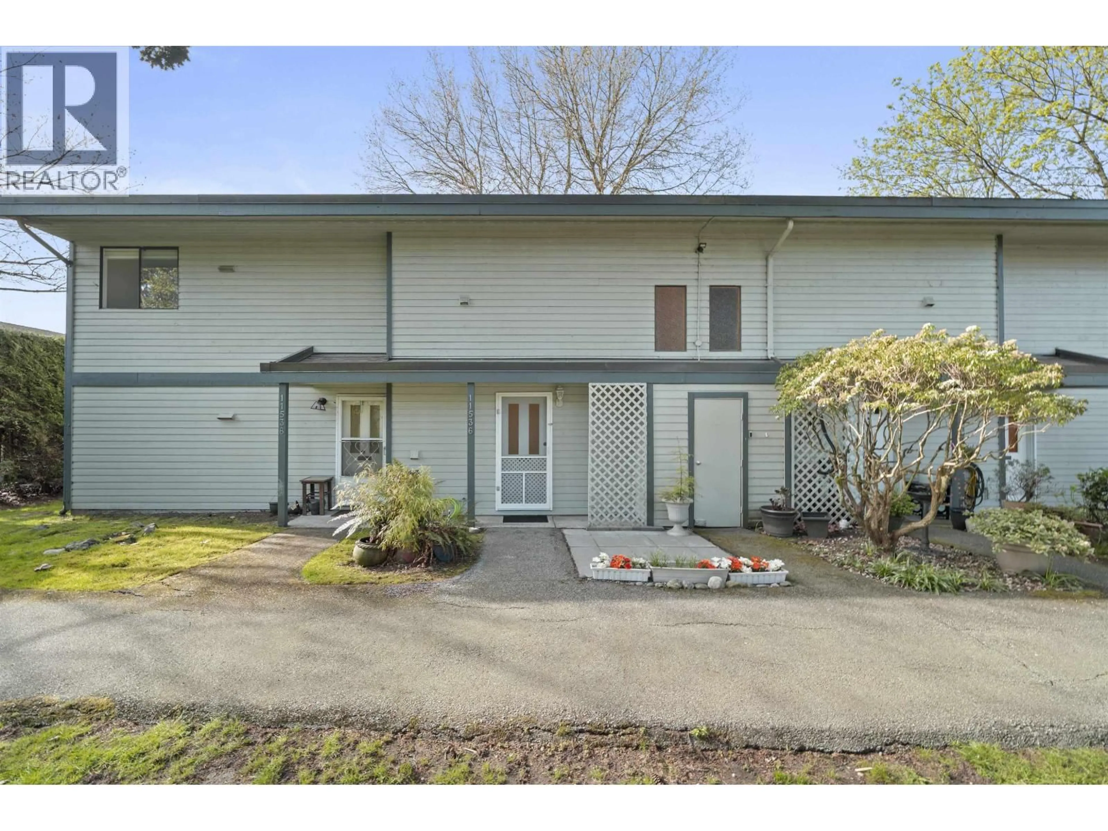 A pic from outside/outdoor area/front of a property/back of a property/a pic from drone, street for 11536 KINGCOME AVENUE, Richmond British Columbia V7A4S2