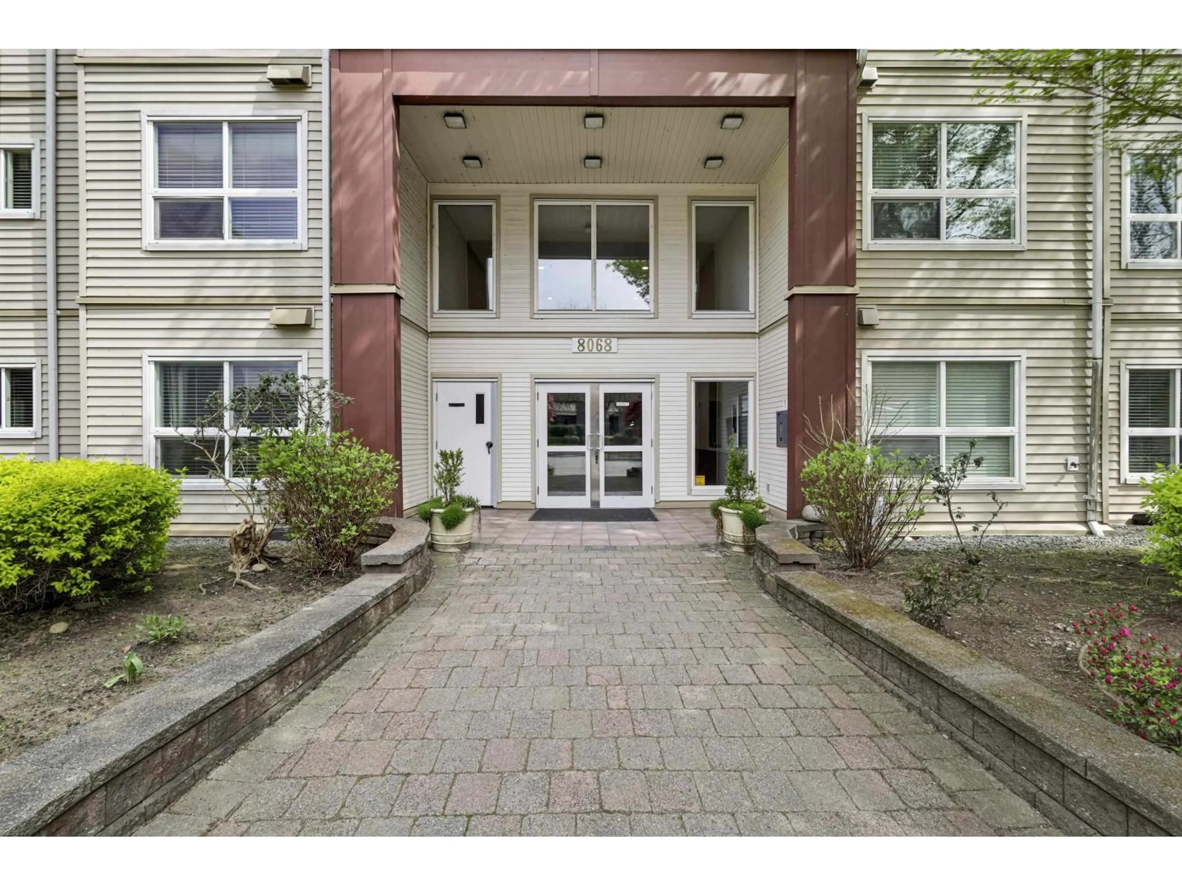 Unknown for 130 - 8068 120A STREET, Surrey British Columbia V3W3P3