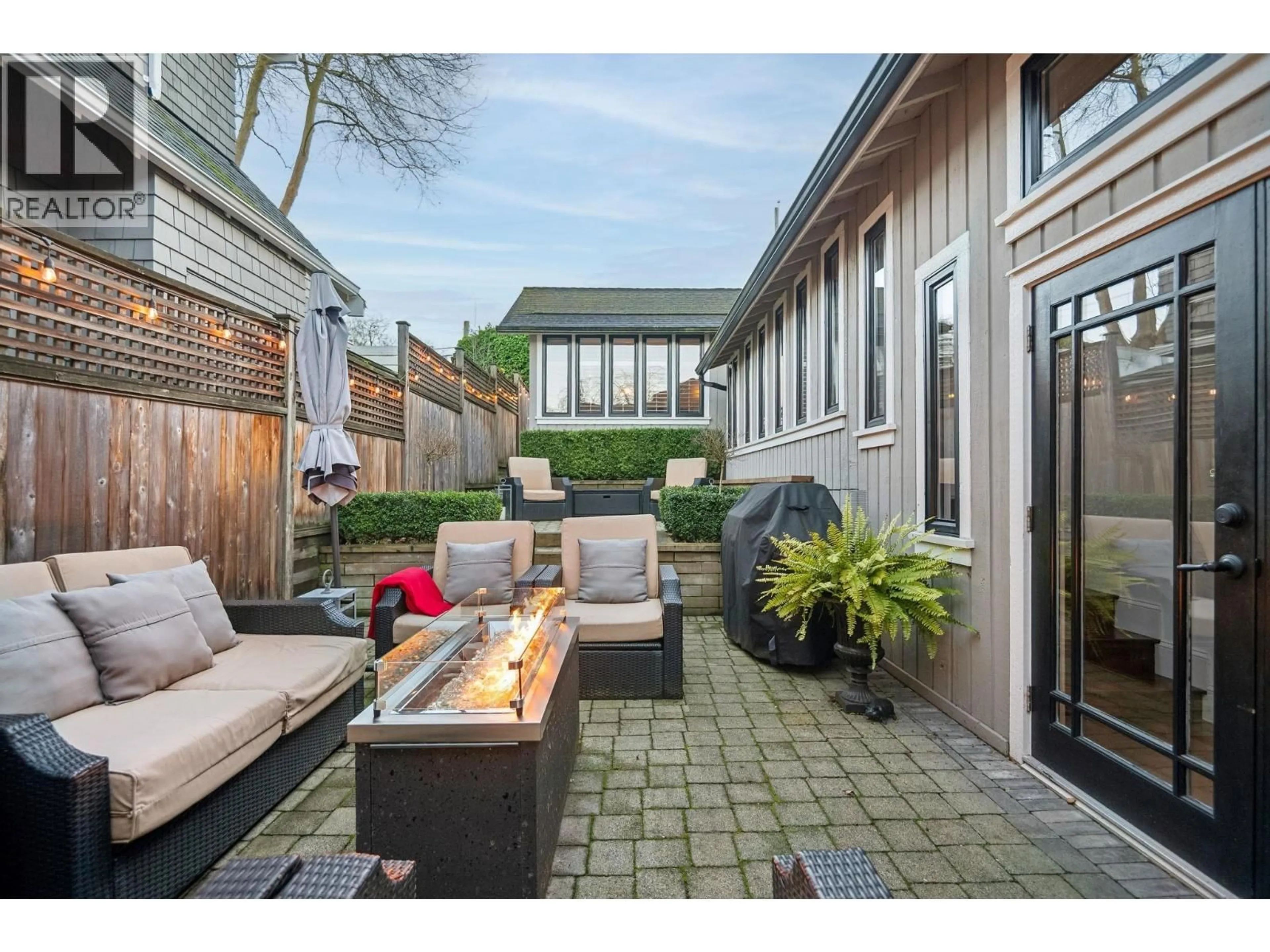 Patio, street for 3814 11 AVENUE, Vancouver British Columbia V6R2K9