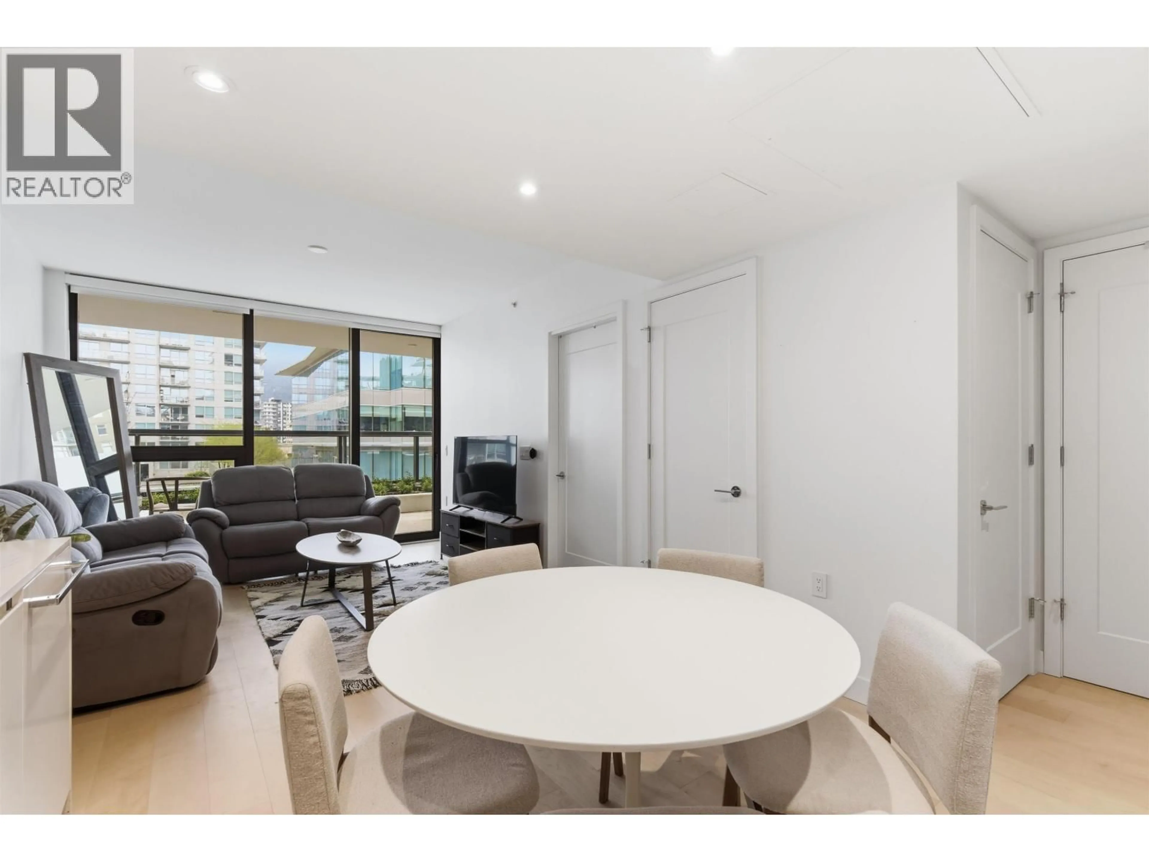 A pic of a room for 410 - 135 13TH STREET, North Vancouver British Columbia V7T1C3