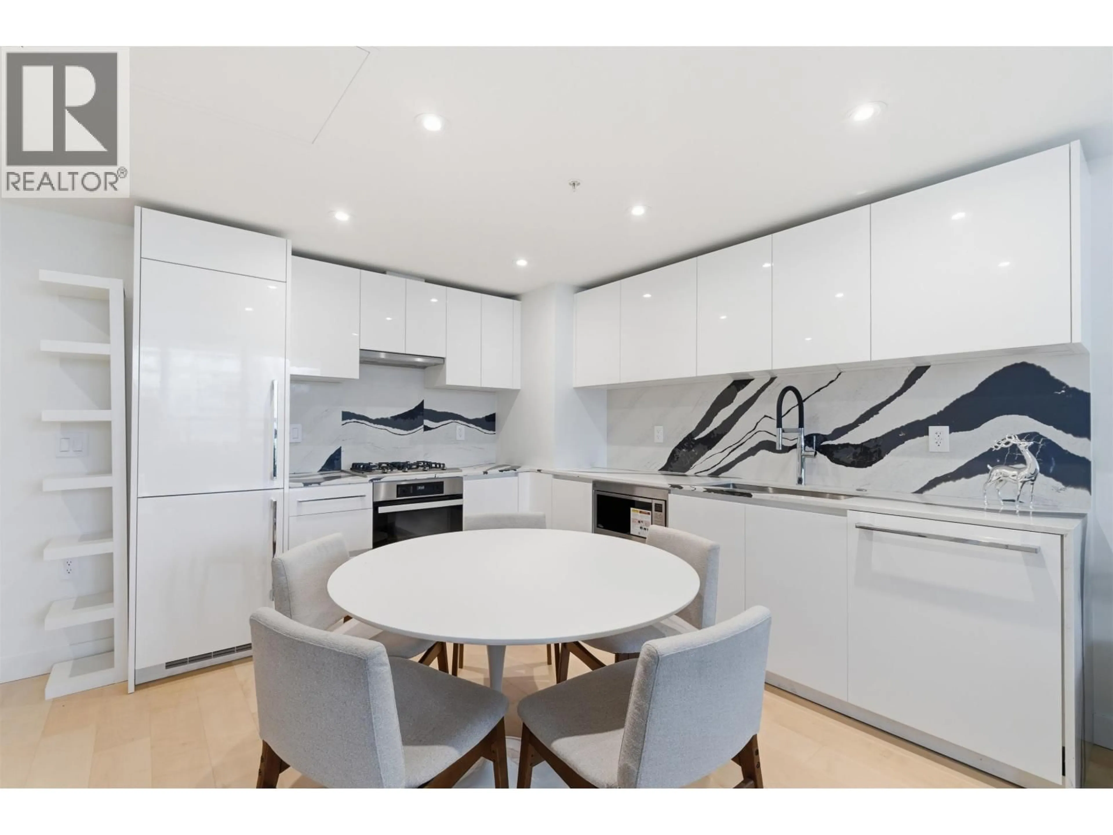 Contemporary kitchen, ceramic/tile floor for 410 - 135 13TH STREET, North Vancouver British Columbia V7T1C3