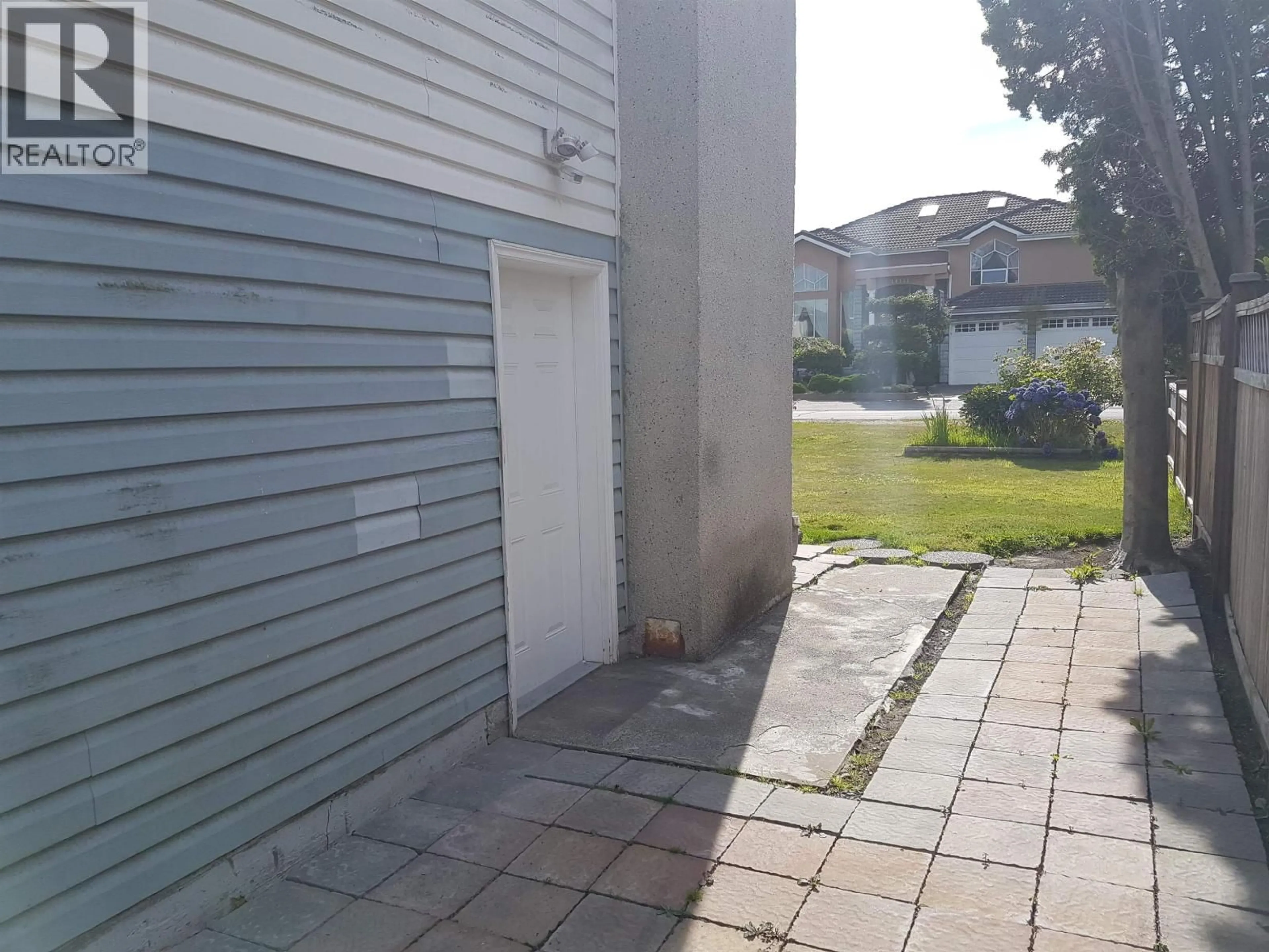 Patio, street for 10120 AINTREE CRESCENT, Richmond British Columbia V7A3T8