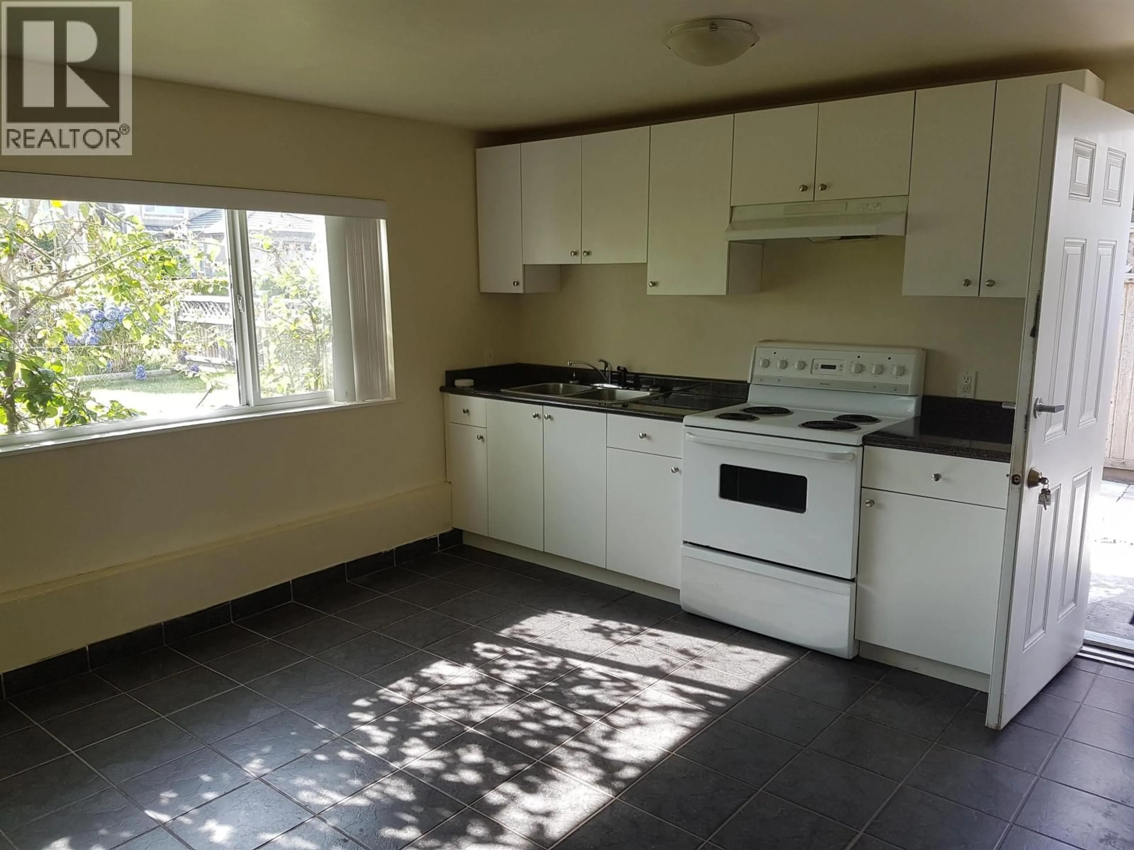 Standard kitchen, unknown for 10120 AINTREE CRESCENT, Richmond British Columbia V7A3T8